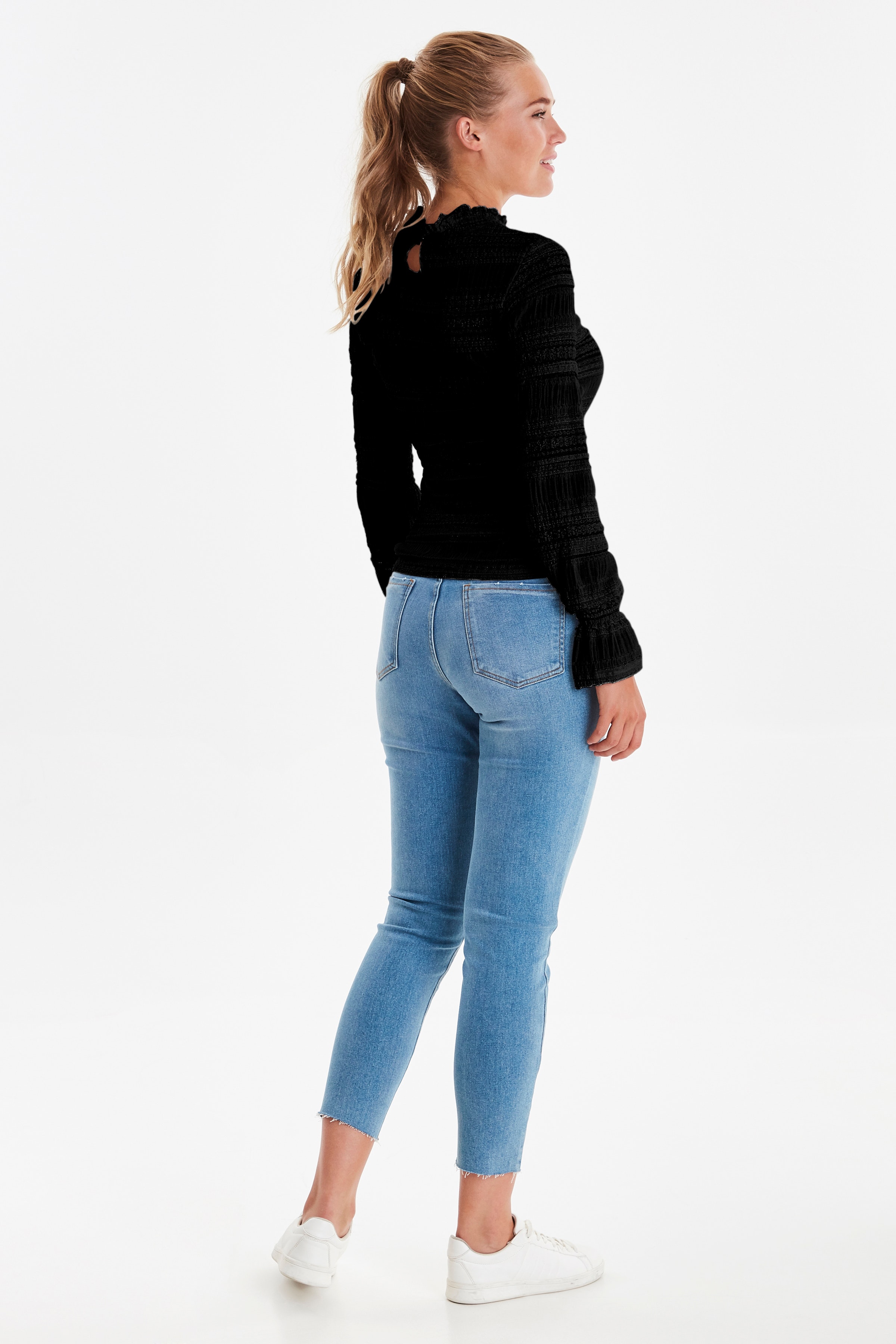 BXSiana Blouse LOOKBOOK FRONT 20808083-80001