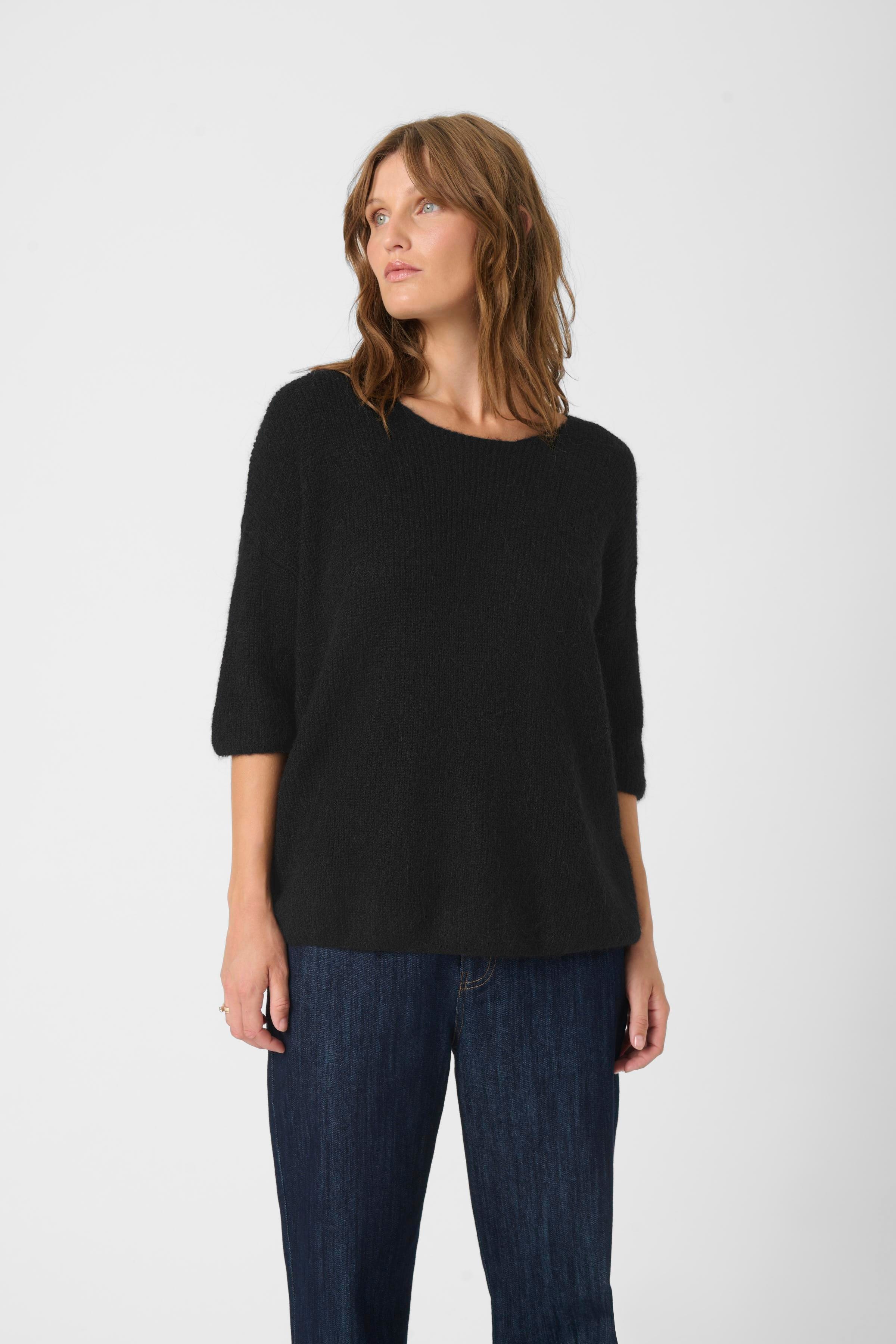 Tuesday Pullover LOOKBOOK FRONT 30400427-194008