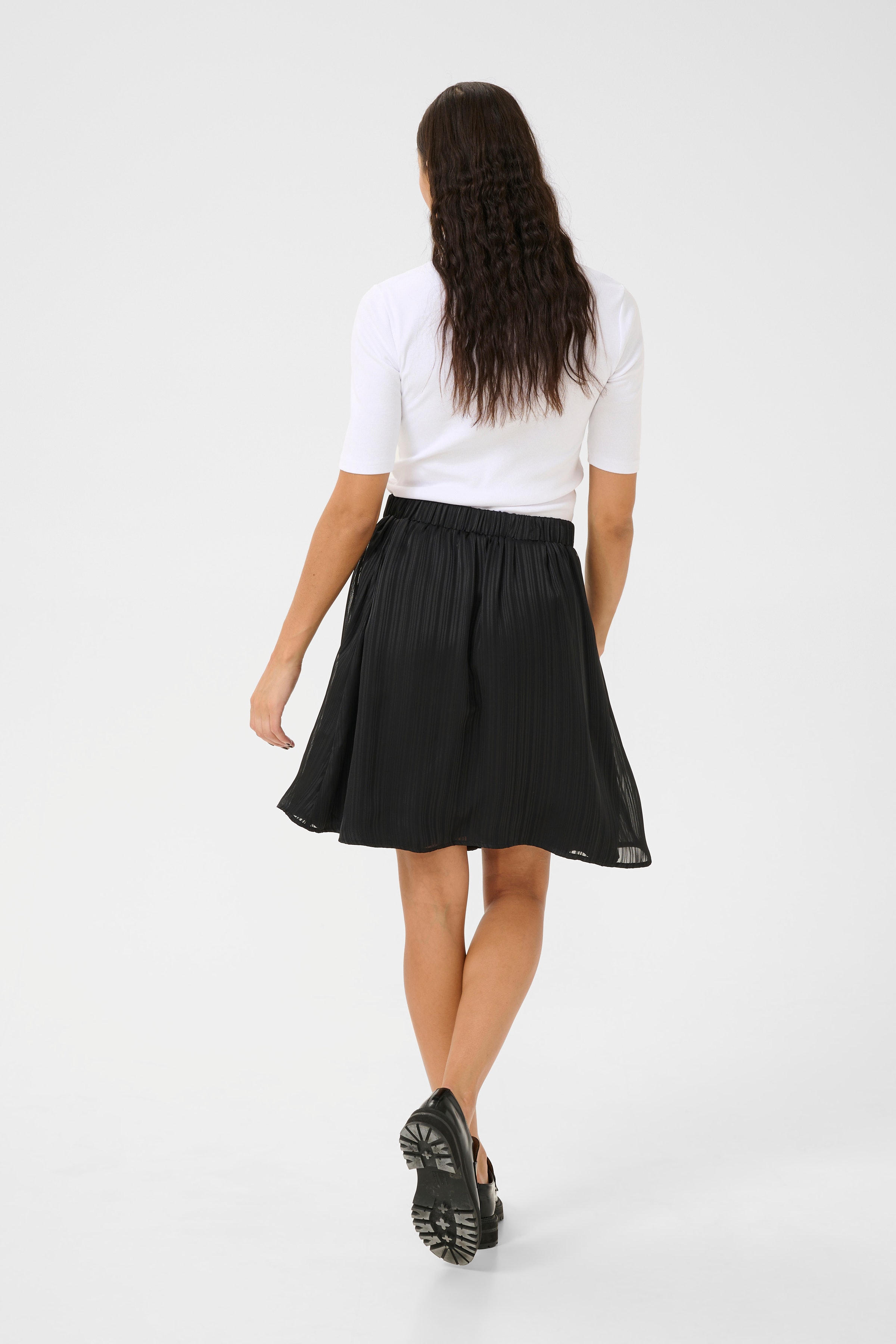 KAmille Skirt LOOKBOOK BACK 10510175-100121