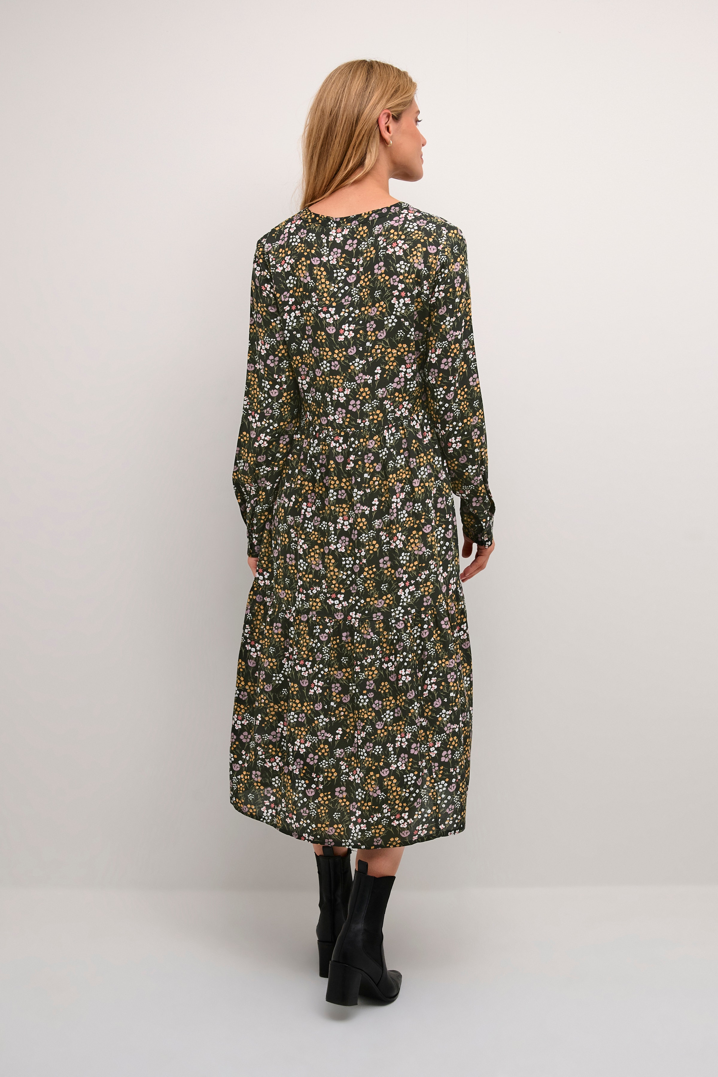 BPflora Klänning LOOKBOOK BACK 10590558-105110B