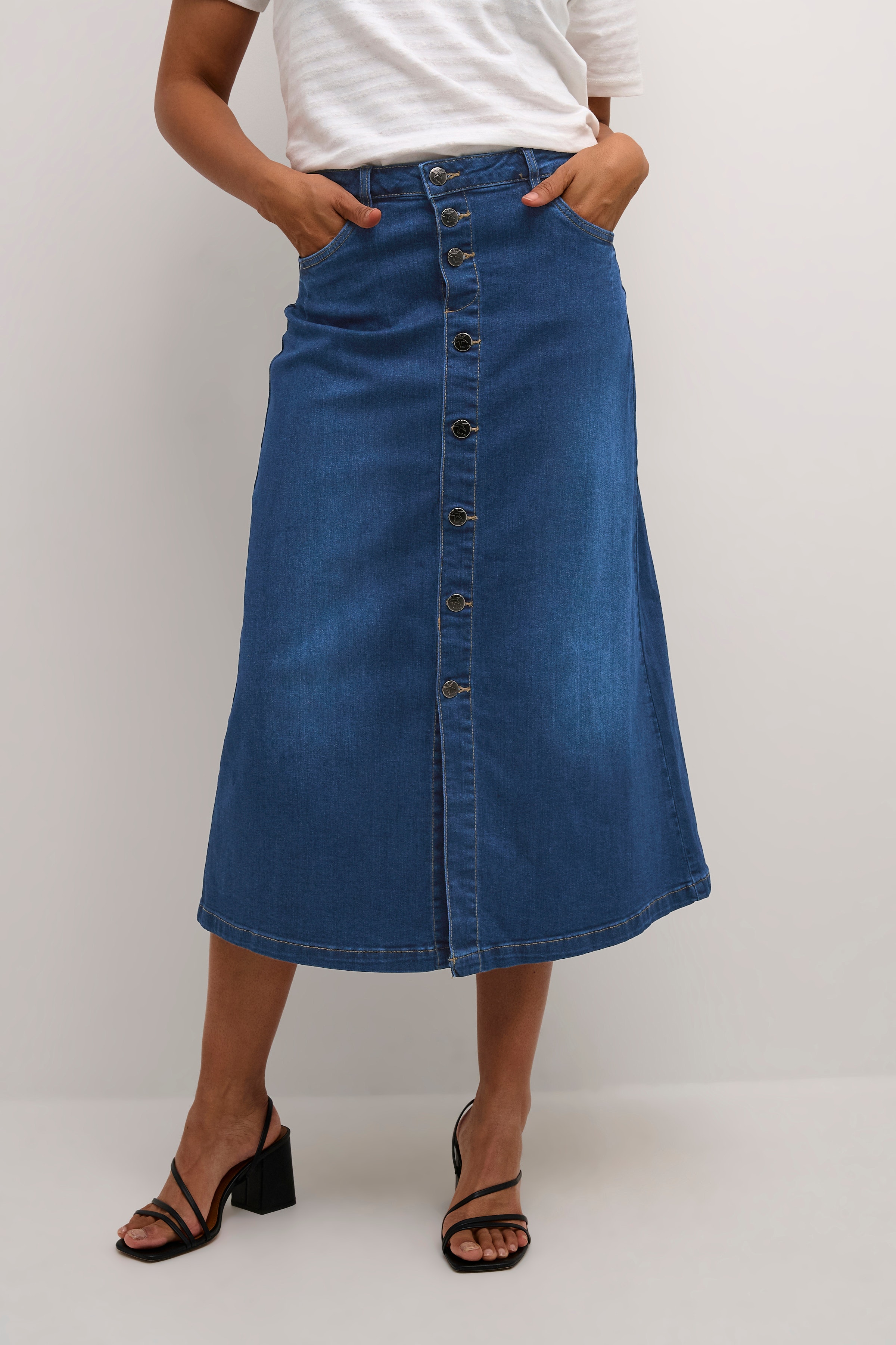 CUami Denim Skirt LOOKBOOK FRONT 50110270-500029