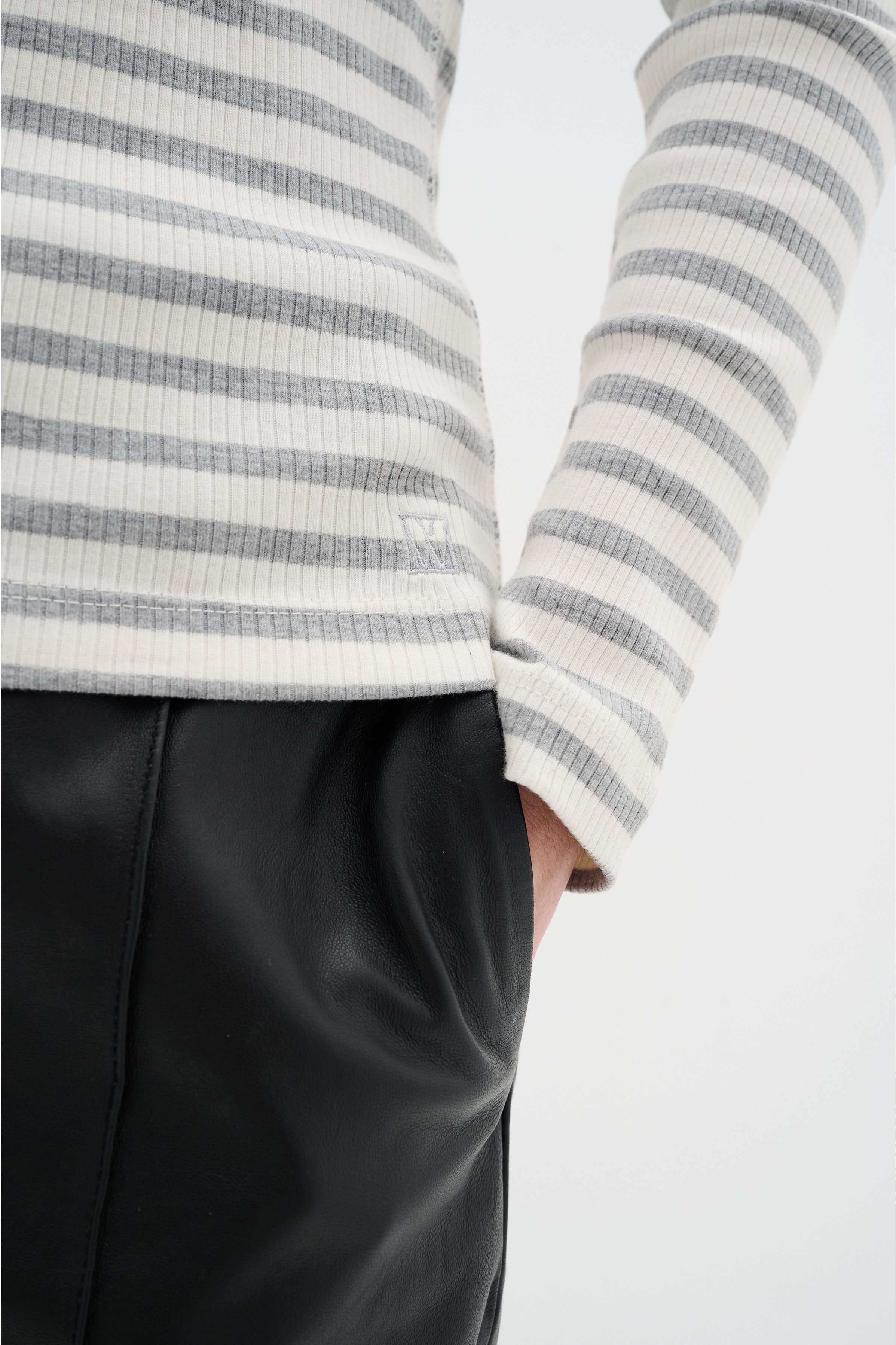 DagnaIW long-sleeved T-shirt LOOKBOOK DETAIL 30109860-303200