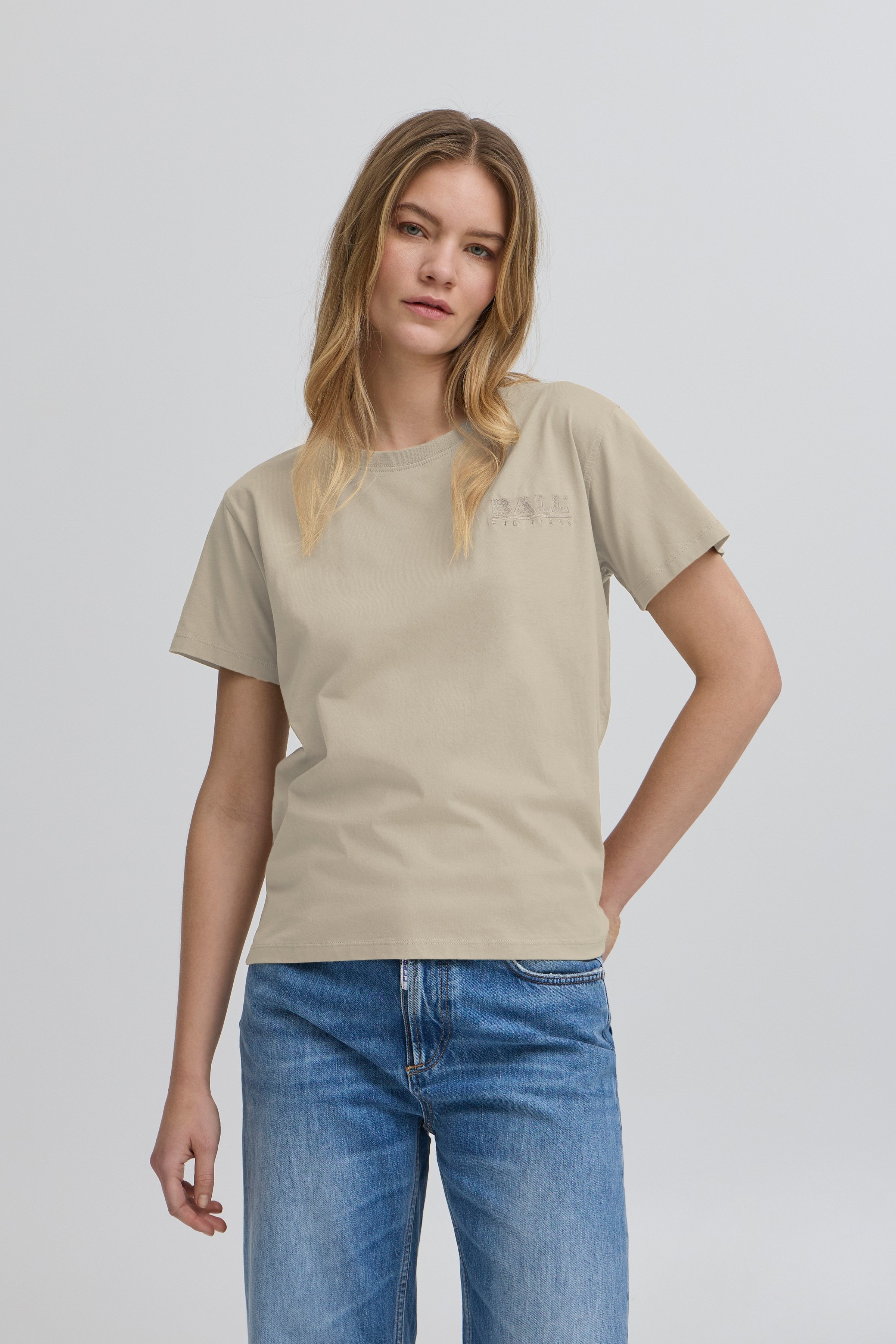 BASIMONA T-shirt LOOKBOOK FRONT 50405121-170510