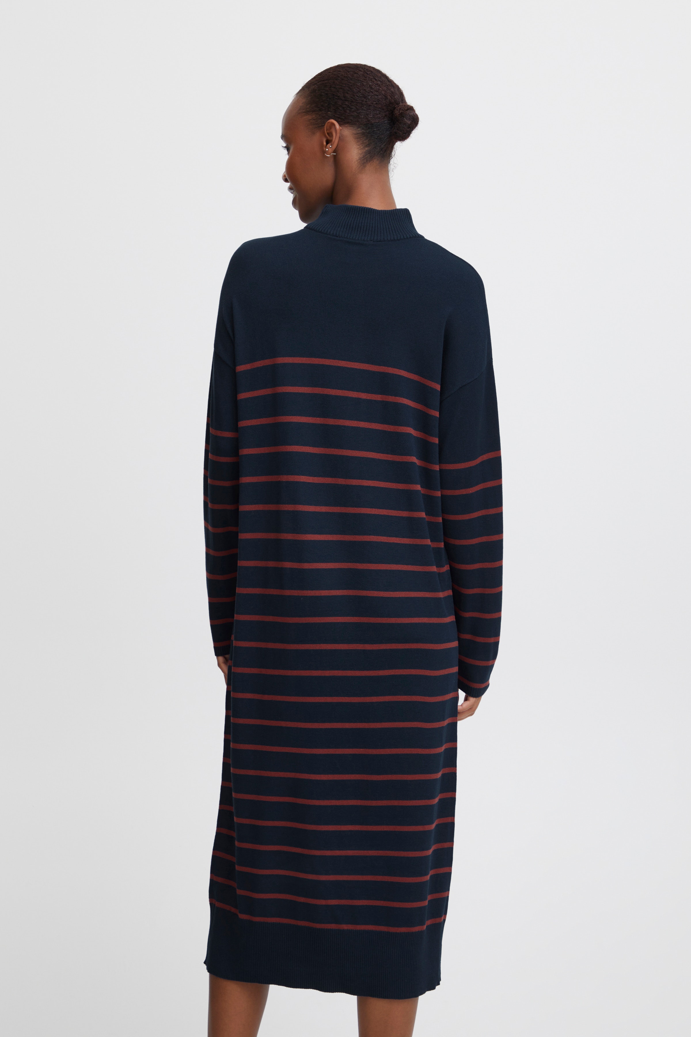 BYMMORLA Kjole LOOKBOOK BACK 20815312-202176