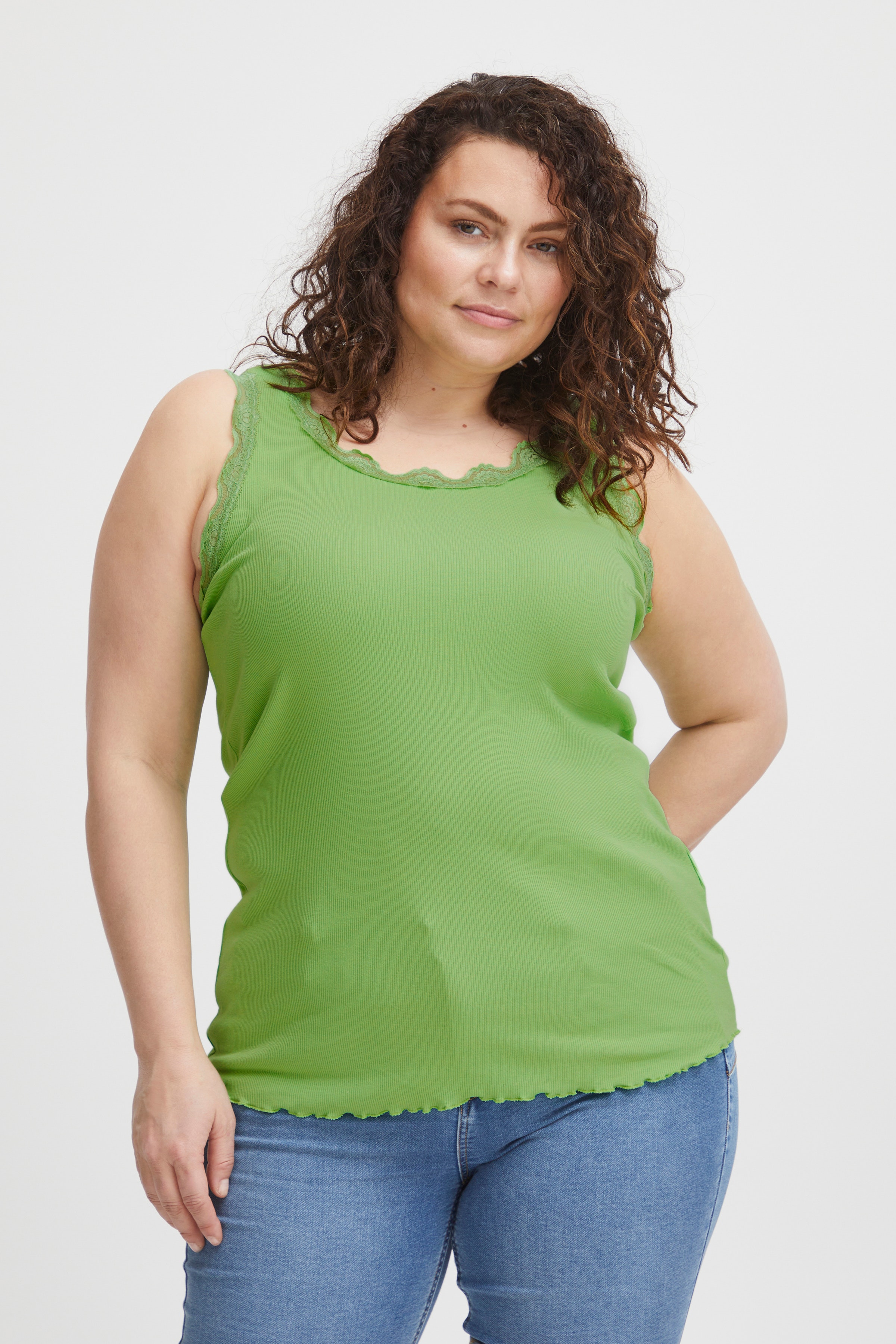 FPZAMOND Top LOOKBOOK FRONT 20611053-156437