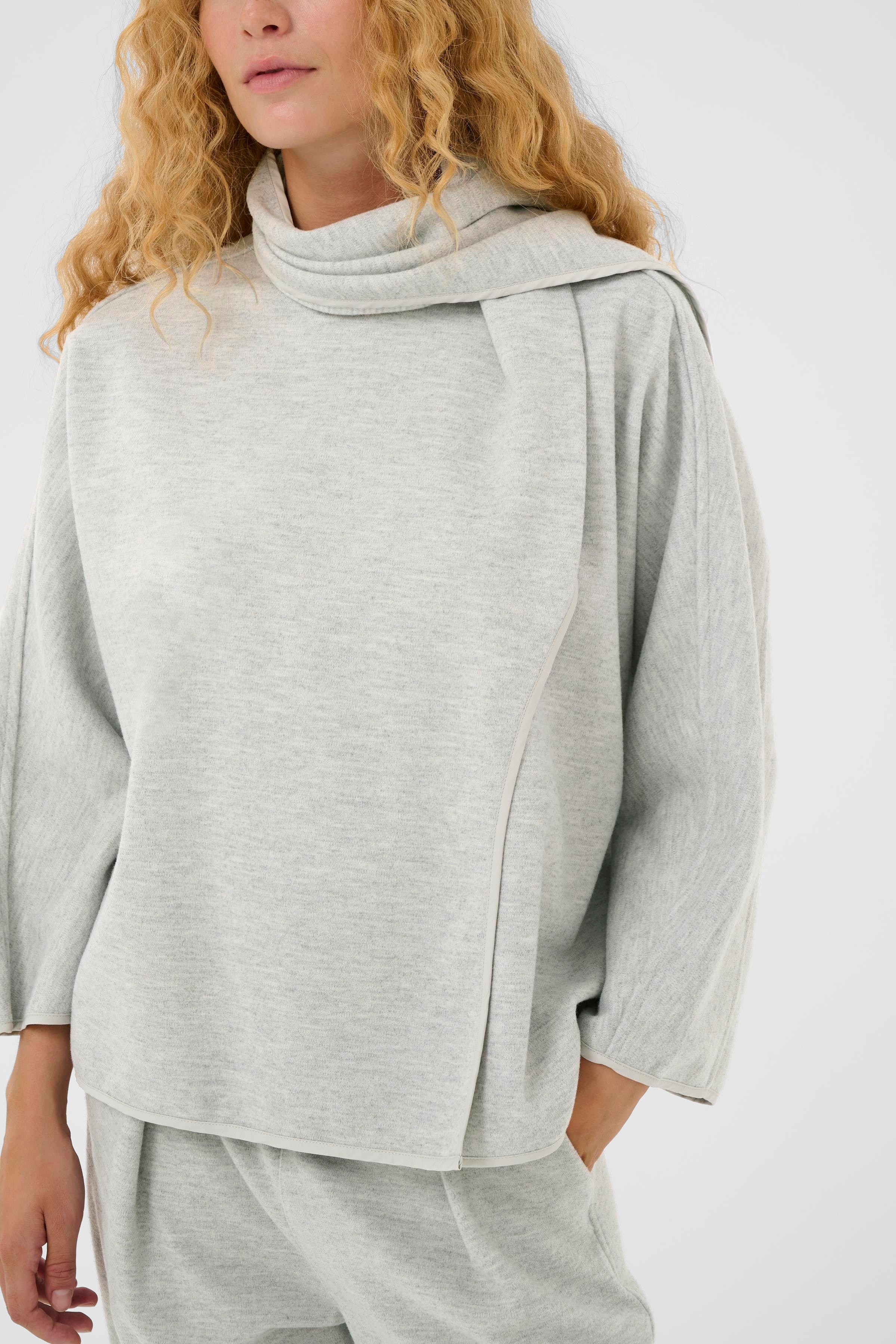 TWIGGYIW Poncho LOOKBOOK DETAIL 30112262-300285