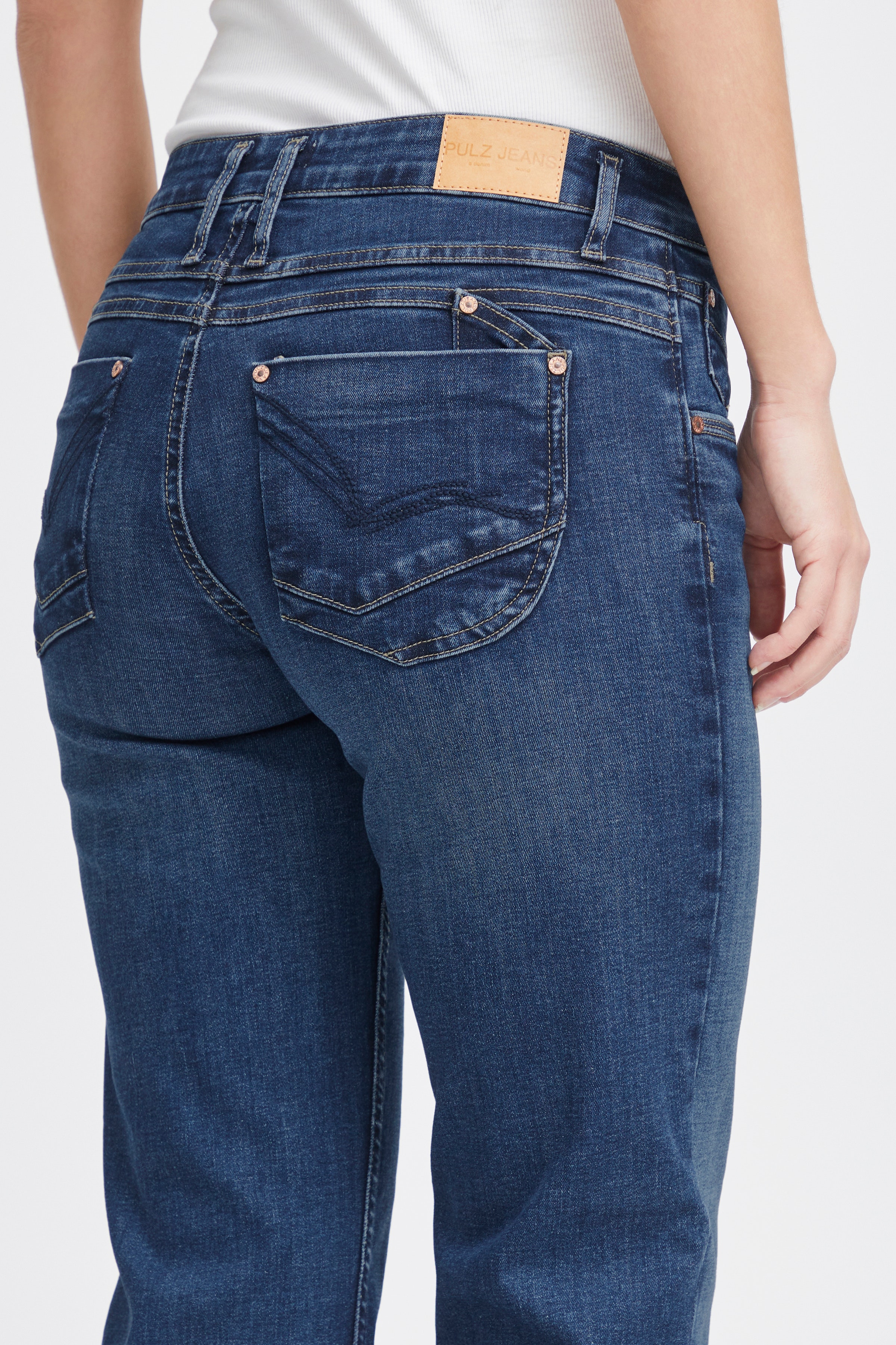 PZANETT MW Jeans Straight Leg LOOKBOOK DETAIL 50207892-200005