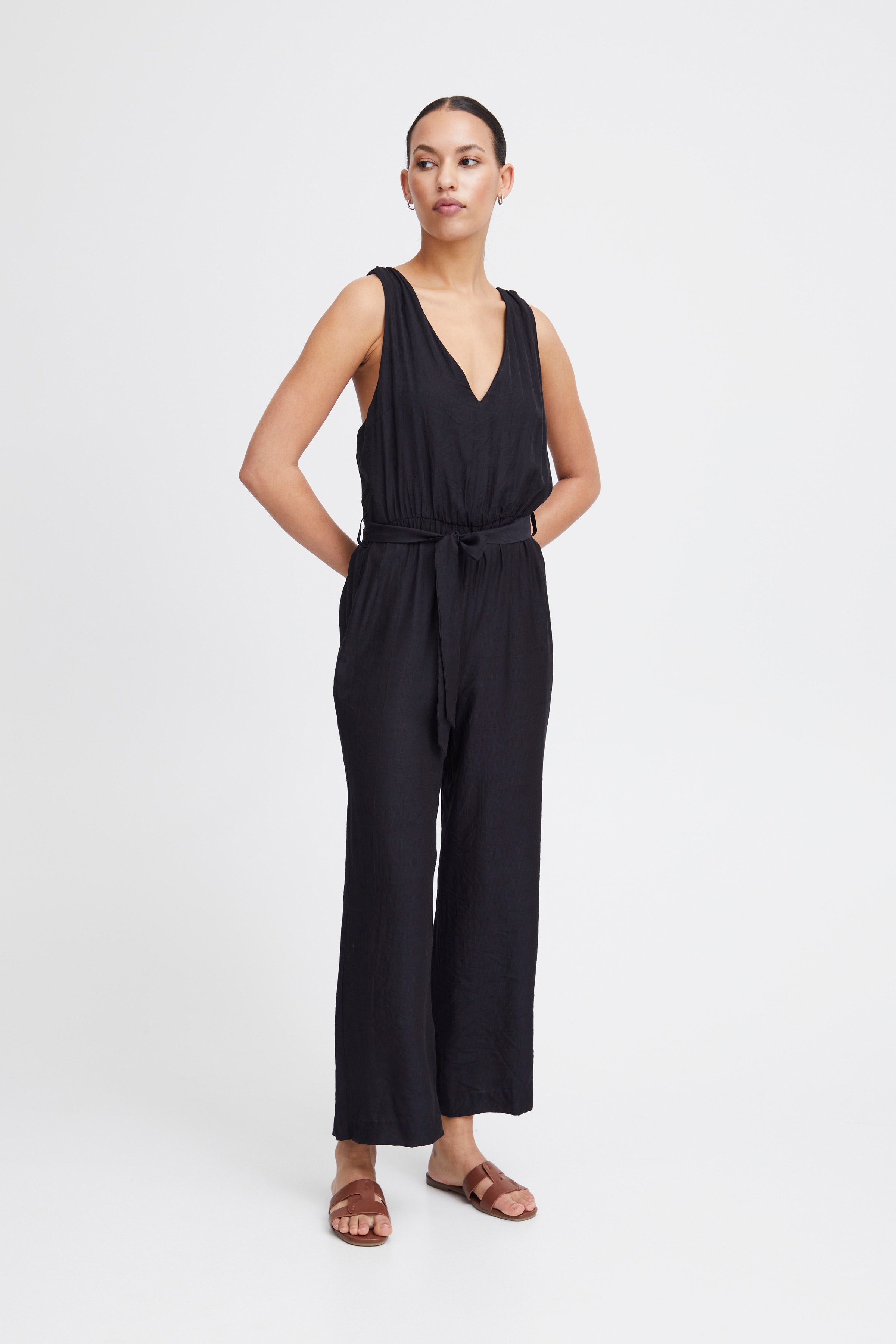 IHTANESSA Jumpsuit LOOKBOOK FRONT 20121286-194008