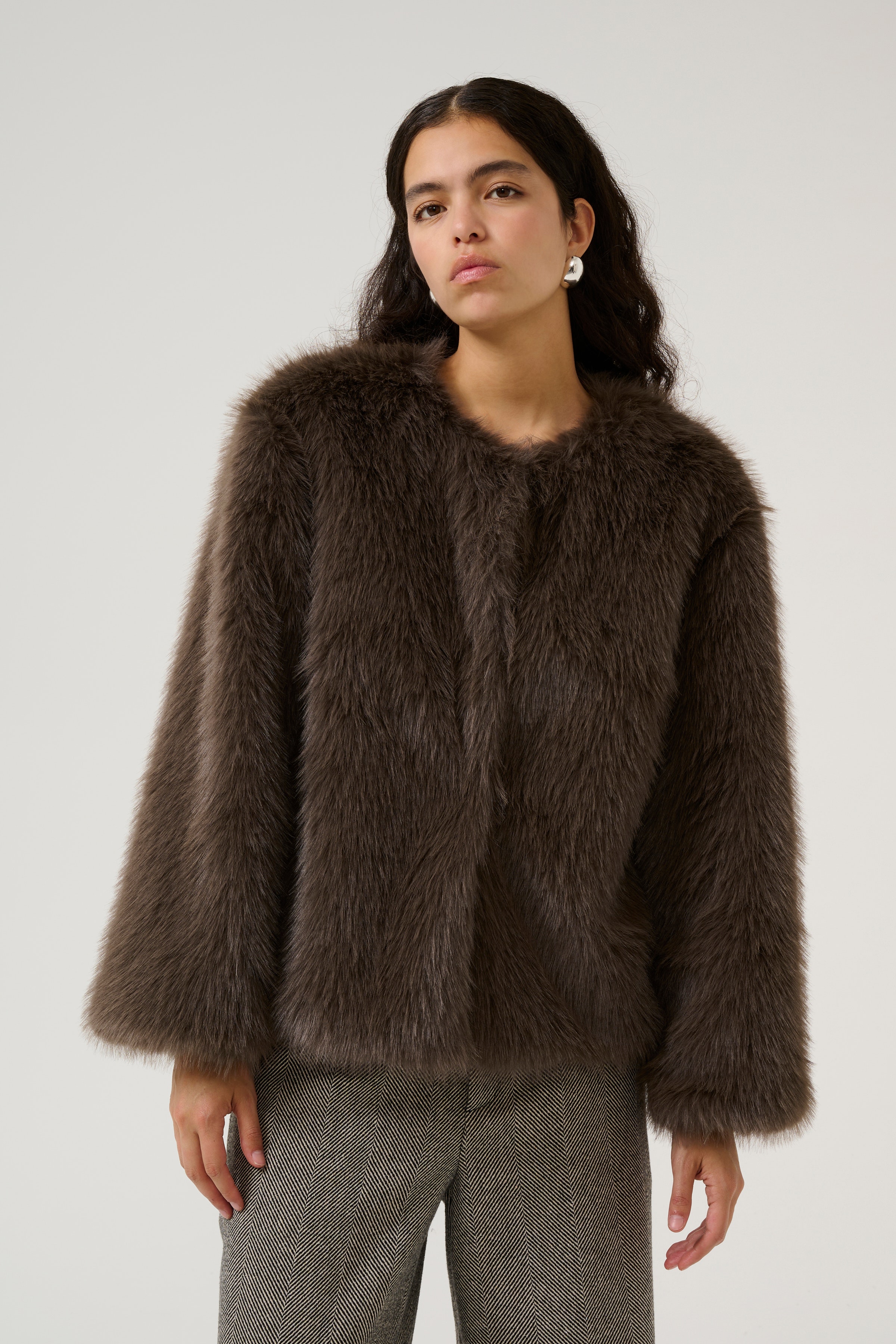 KBSerenity Faux Fur jas LOOKBOOK FRONT 10105337-190809