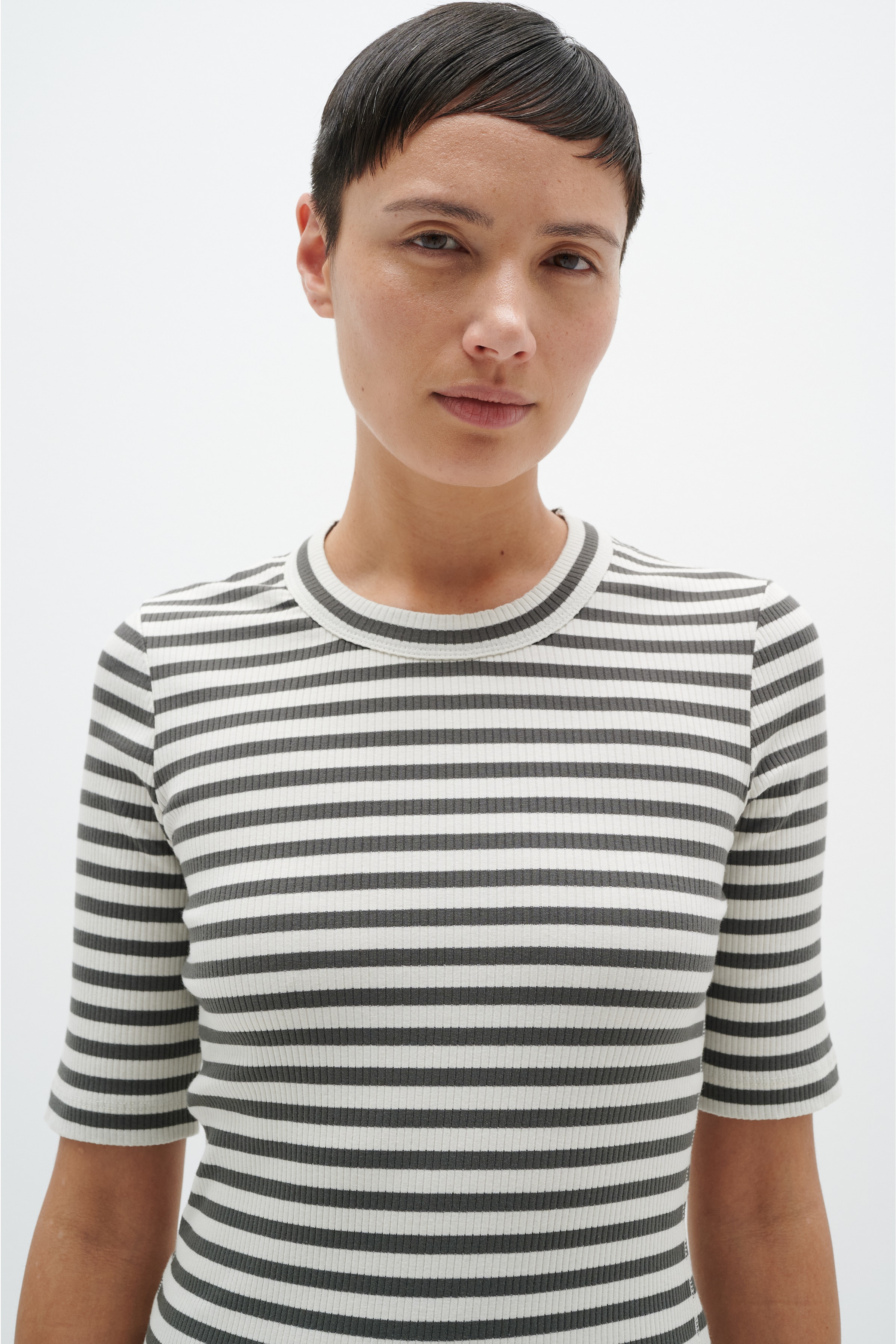 DagnaIW Striped T-shirt LOOKBOOK DETAIL 30107269-302406