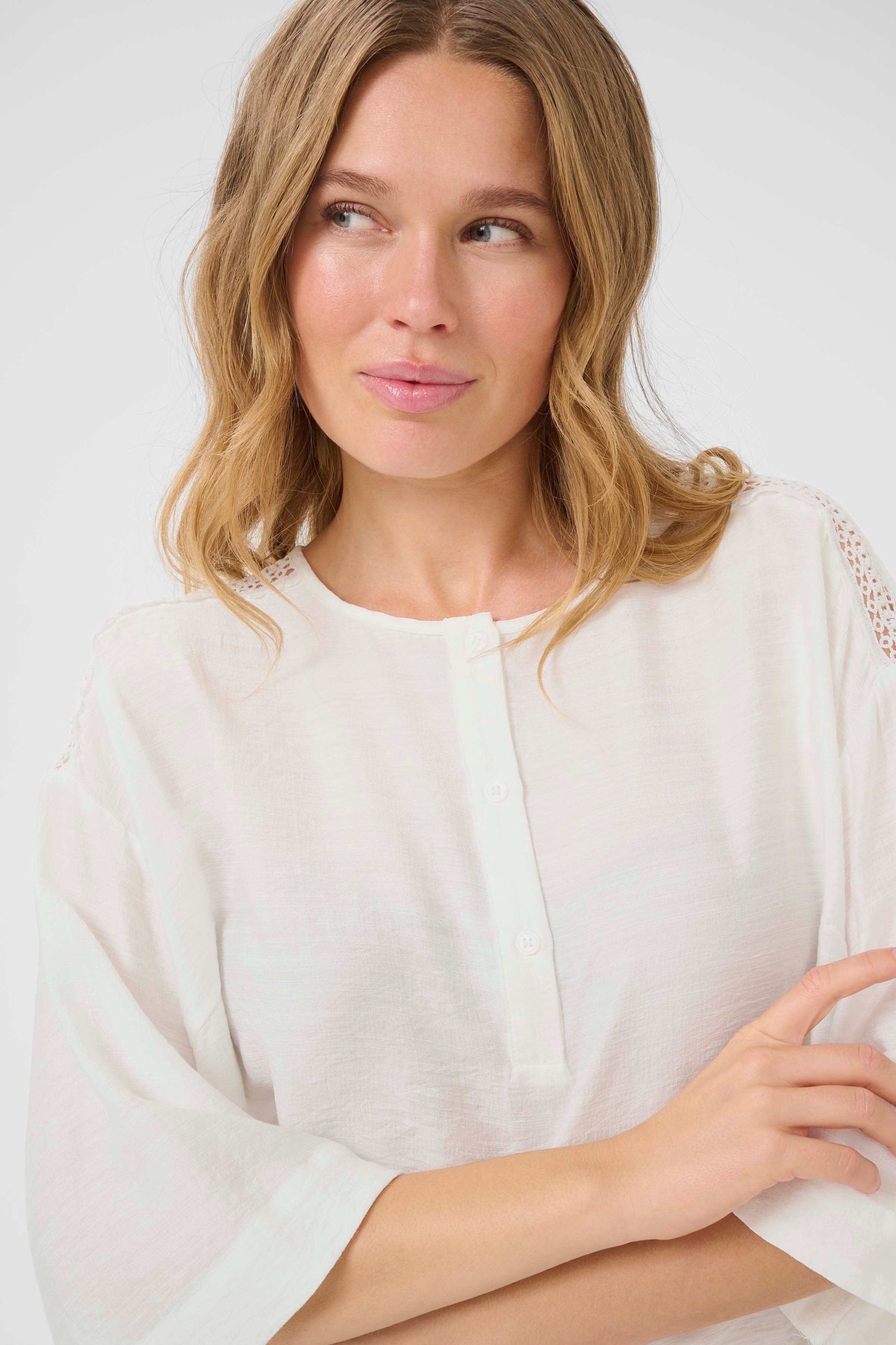 BPpenelope Blouse LOOKBOOK DETAIL 10590877-110602B