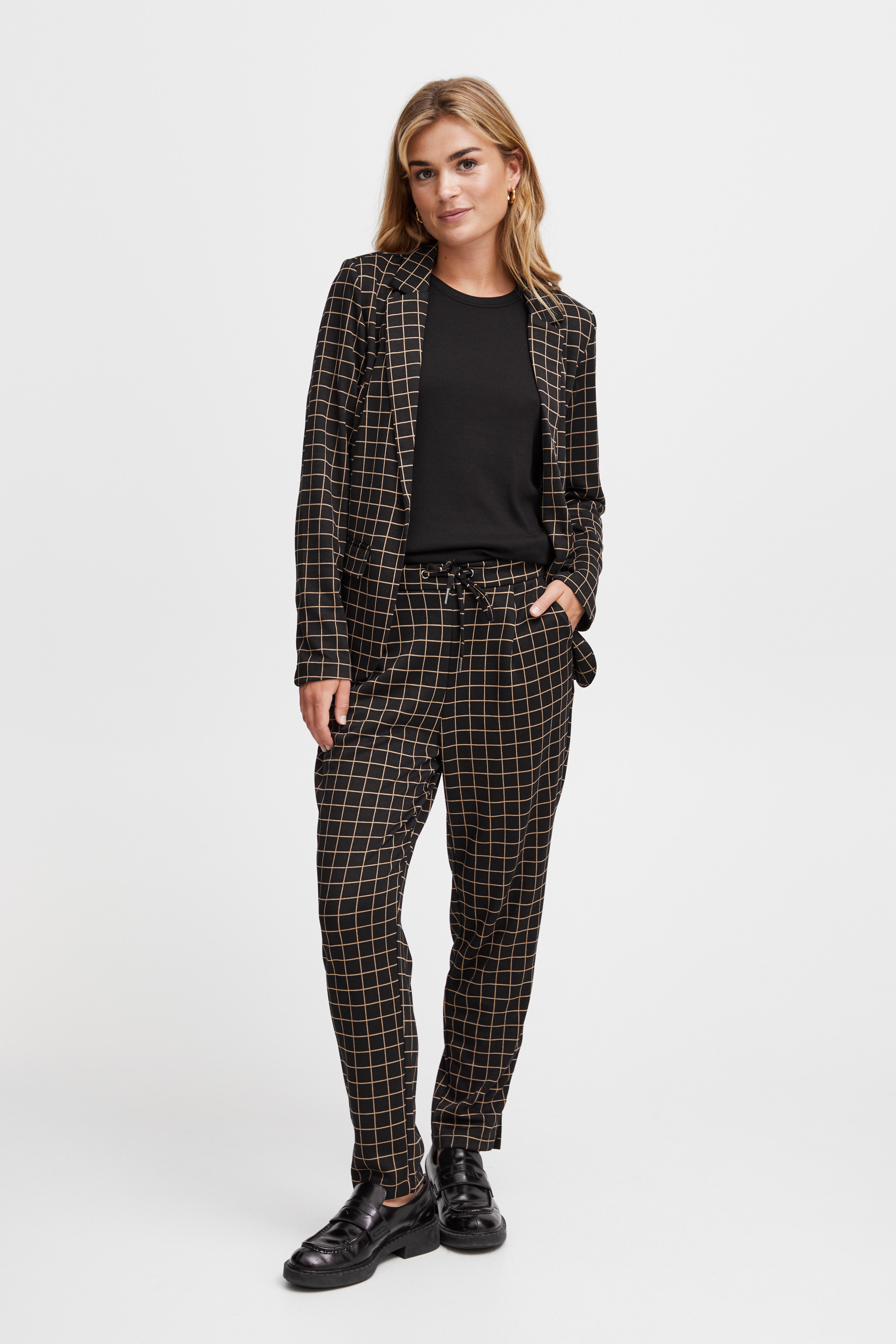 FRBLENDA Byxor LOOKBOOK FRONT 20610972-200115