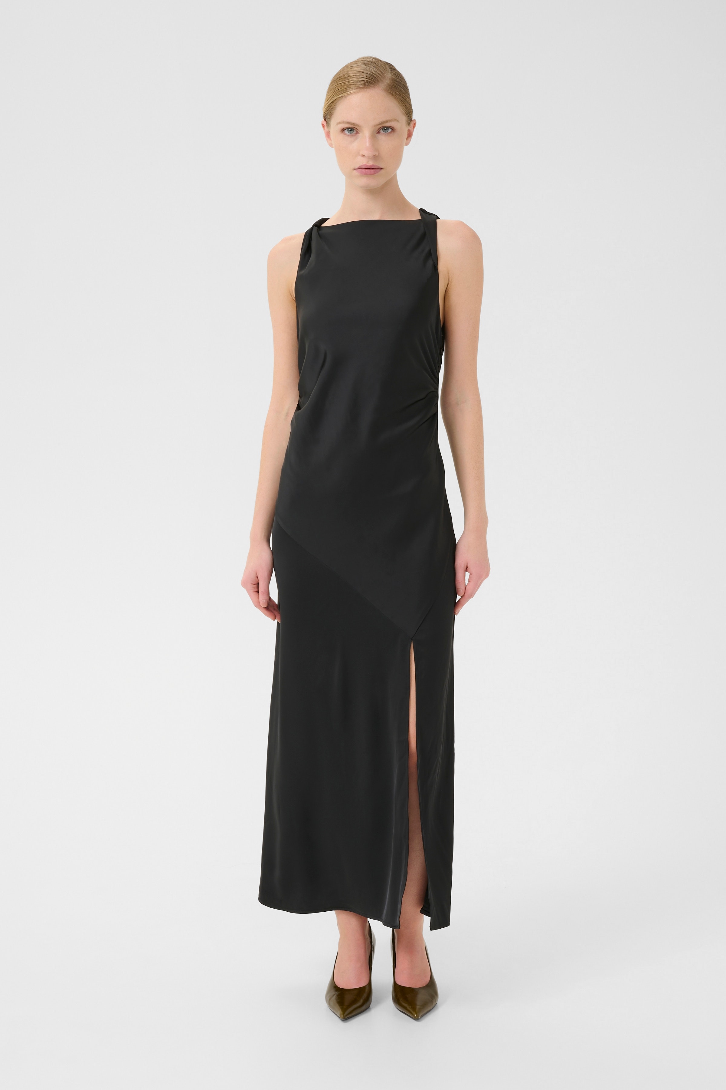 GZrue Kjole LOOKBOOK FRONT 10910802-100017