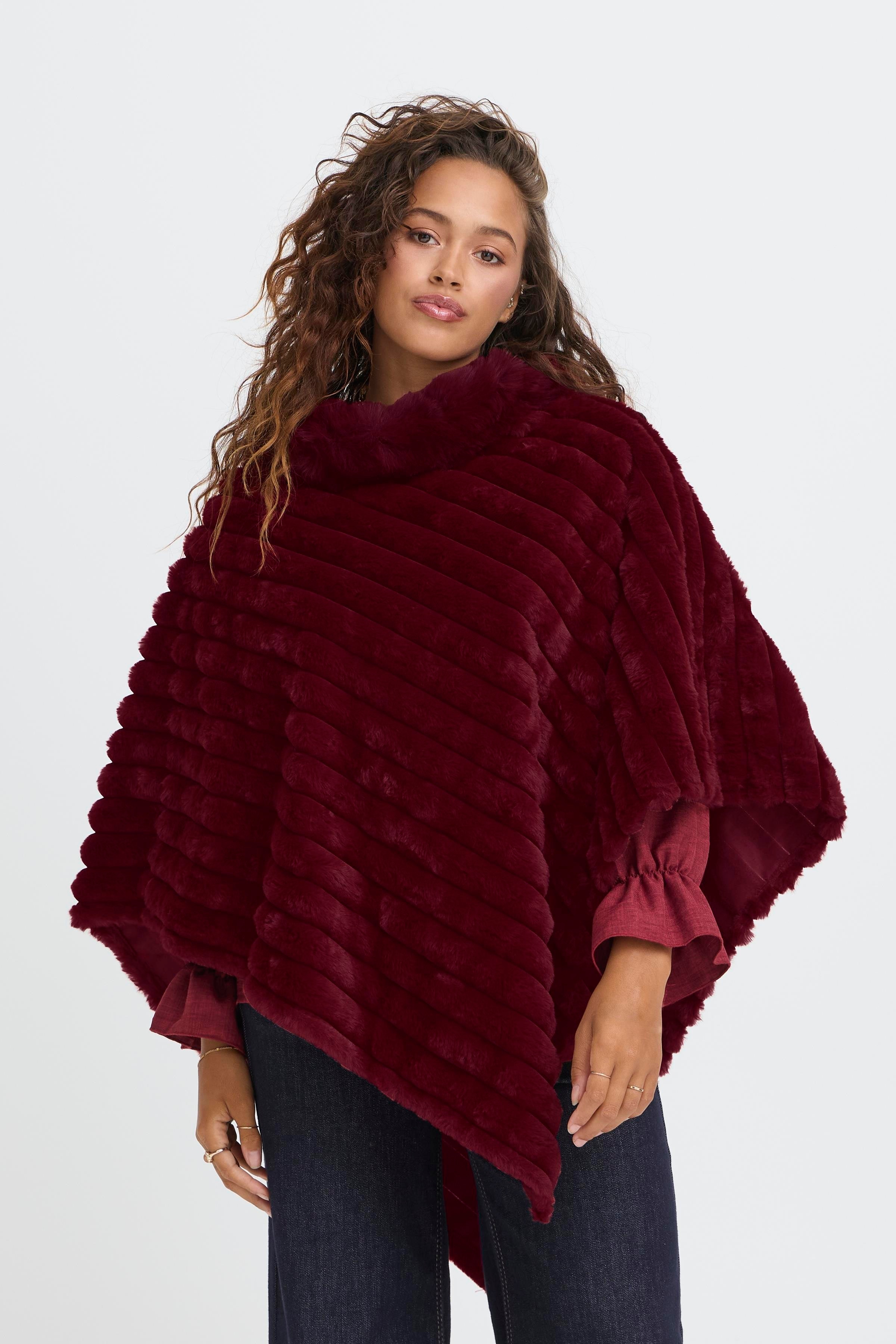 SBDANIO Poncho LOOKBOOK FRONT 22101097-191724
