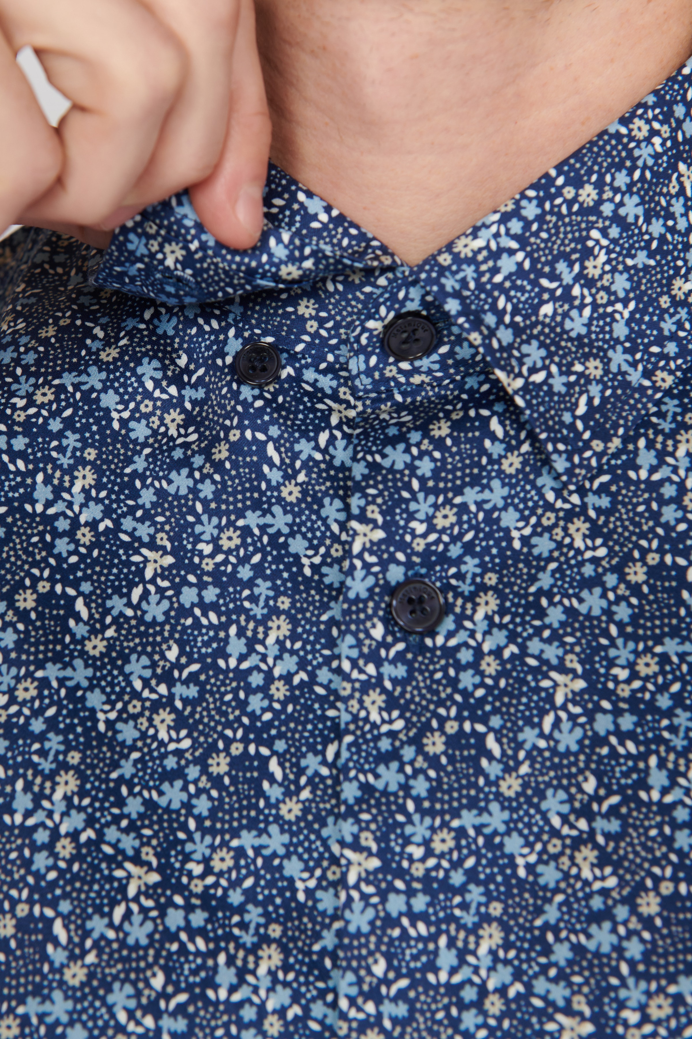 MAtrostol Shirt LOOKBOOK DETAIL 30207363-194011