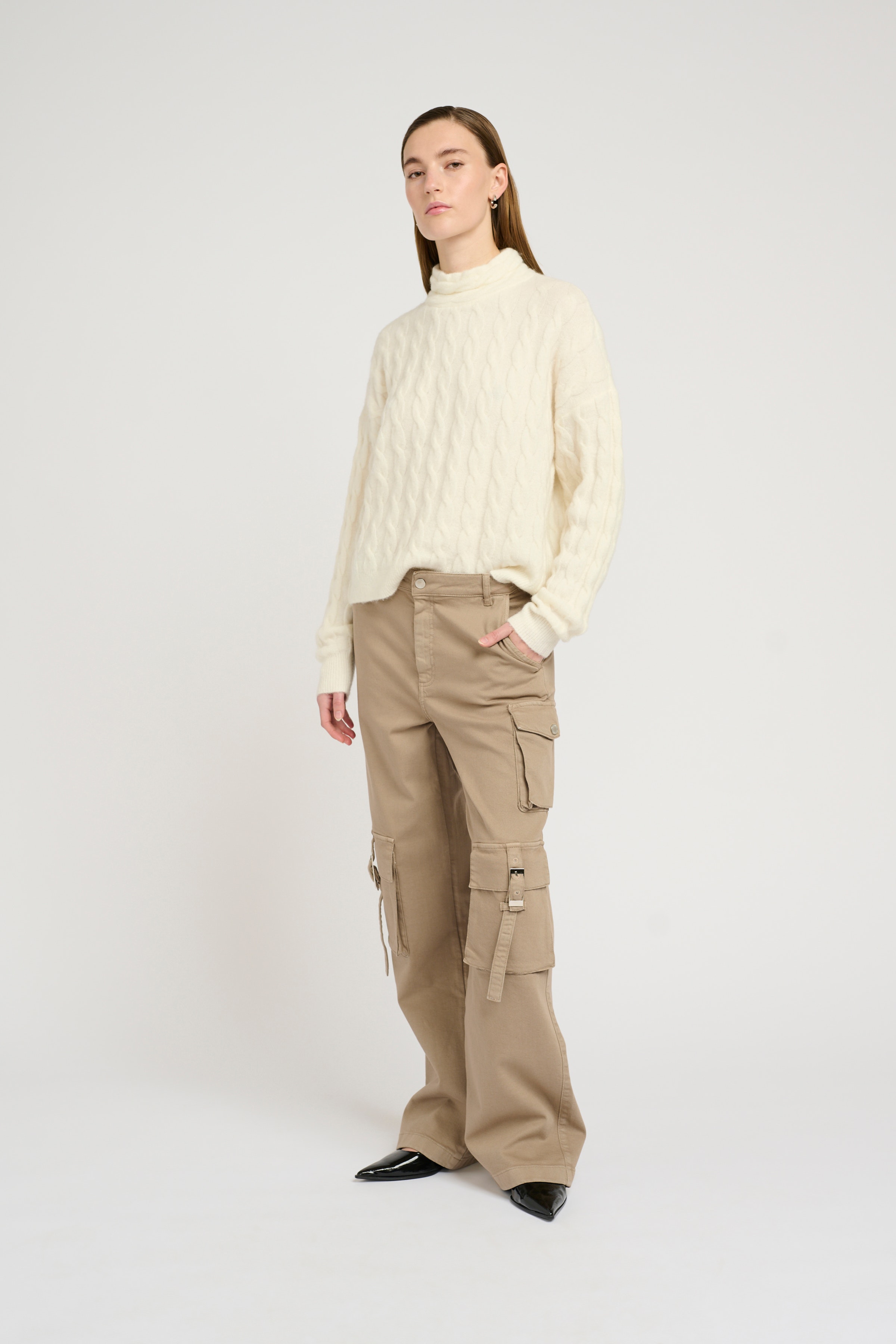 MirzaGZ Cargo trousers LOOKBOOK FRONT 10908720-171310