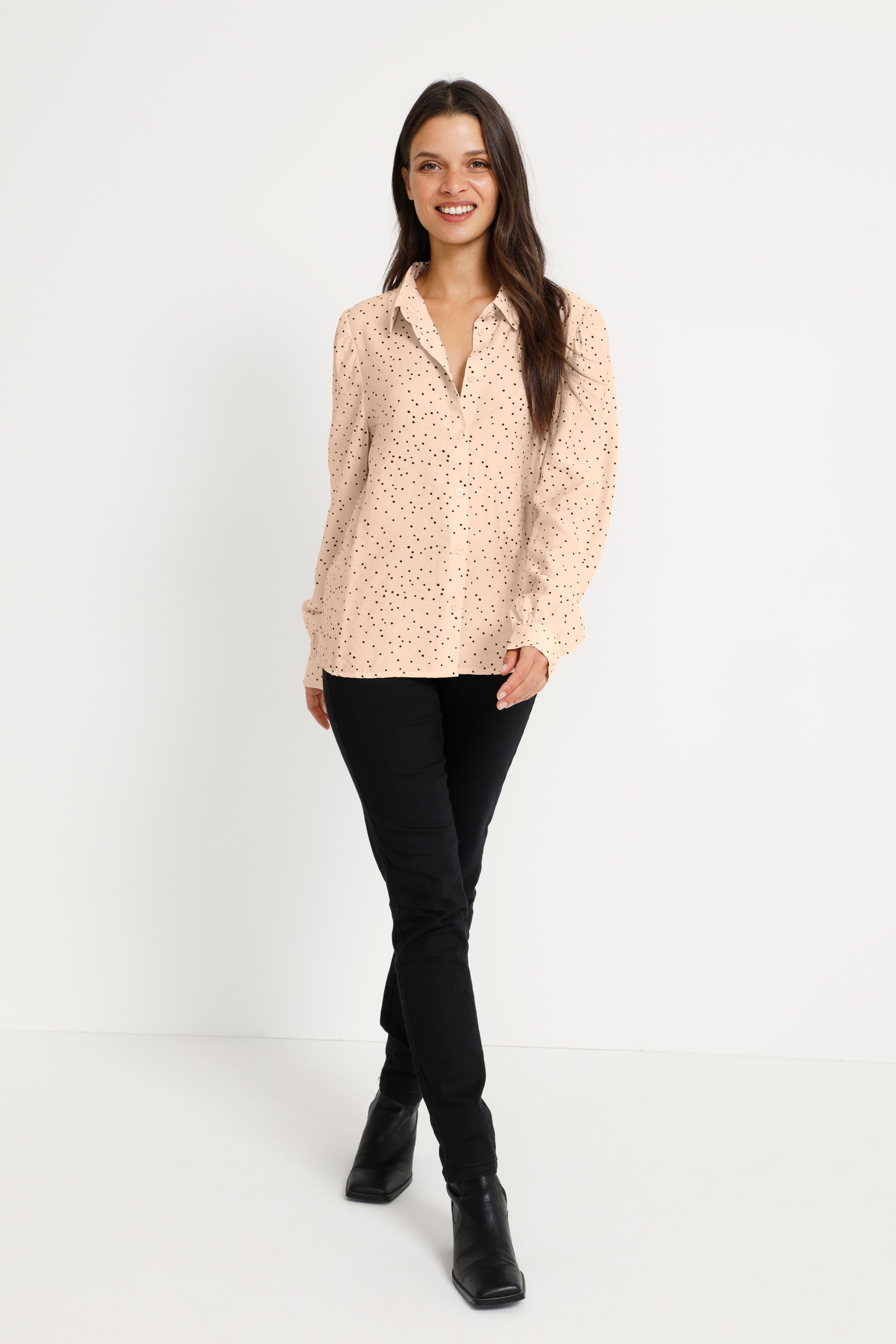 KAdidi Skjorte LOOKBOOK FRONT 10506593-102902
