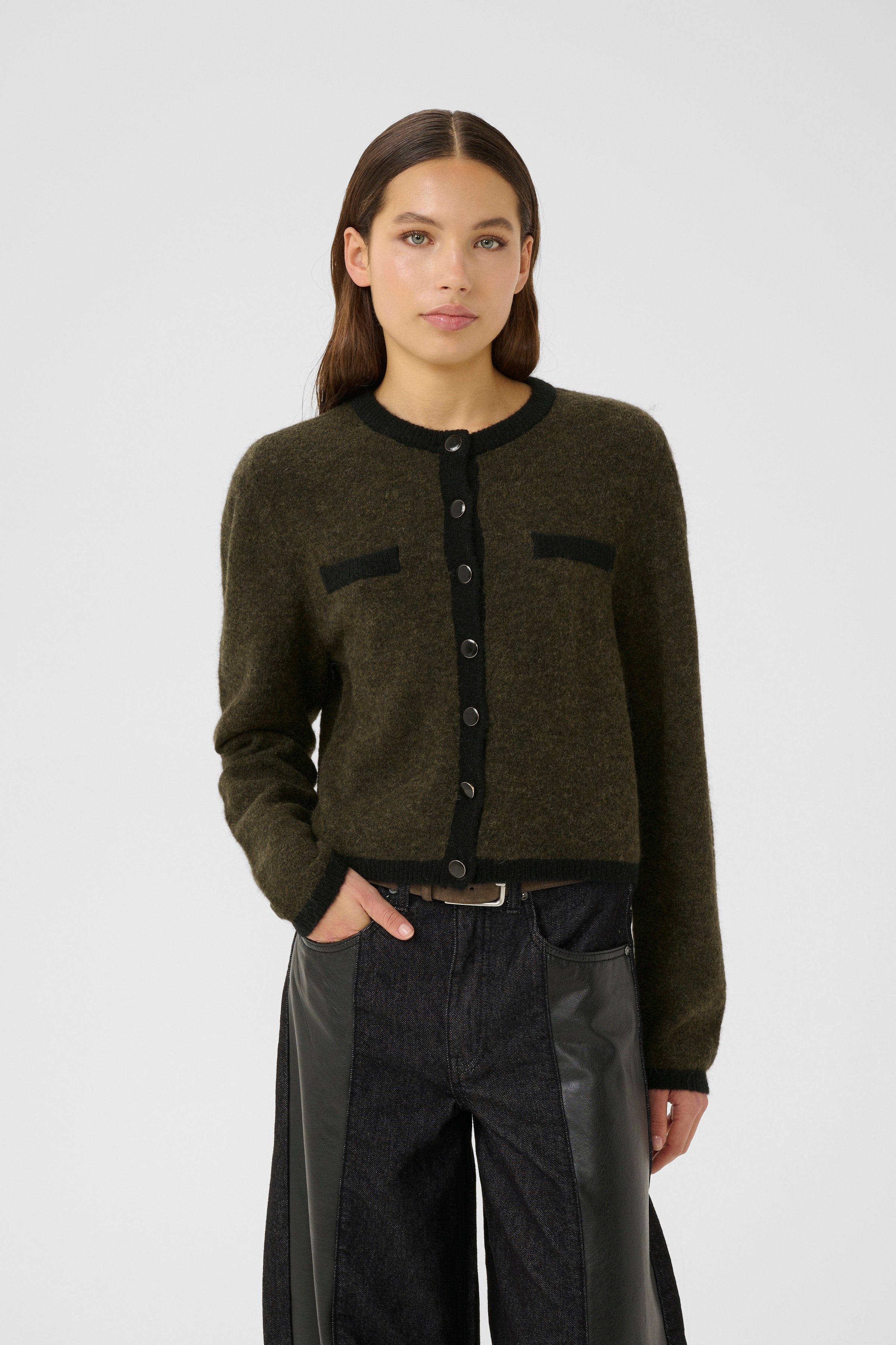 GZalpha Cardigan LOOKBOOK FRONT 10910459-108313