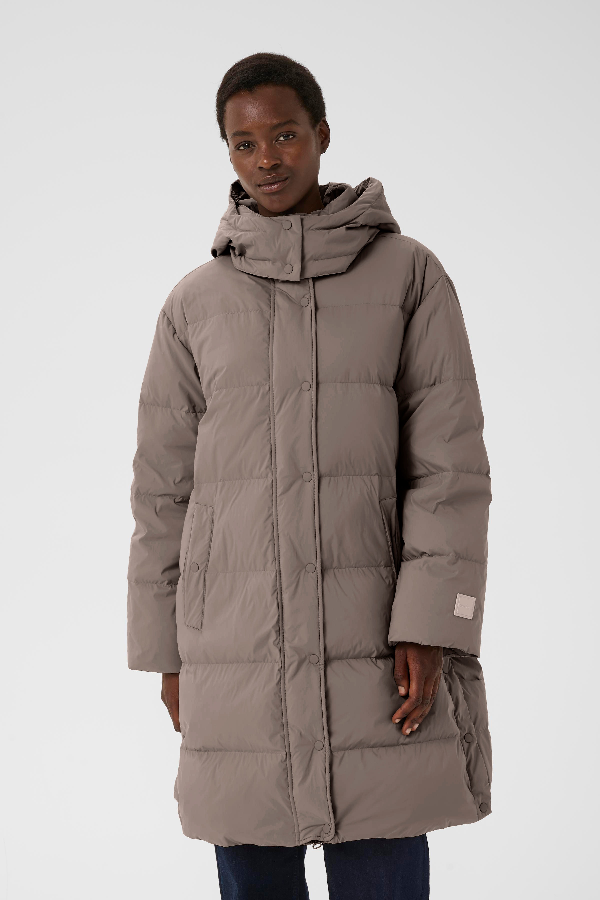 SabaPW Mantel LOOKBOOK FRONT 30309729-171212