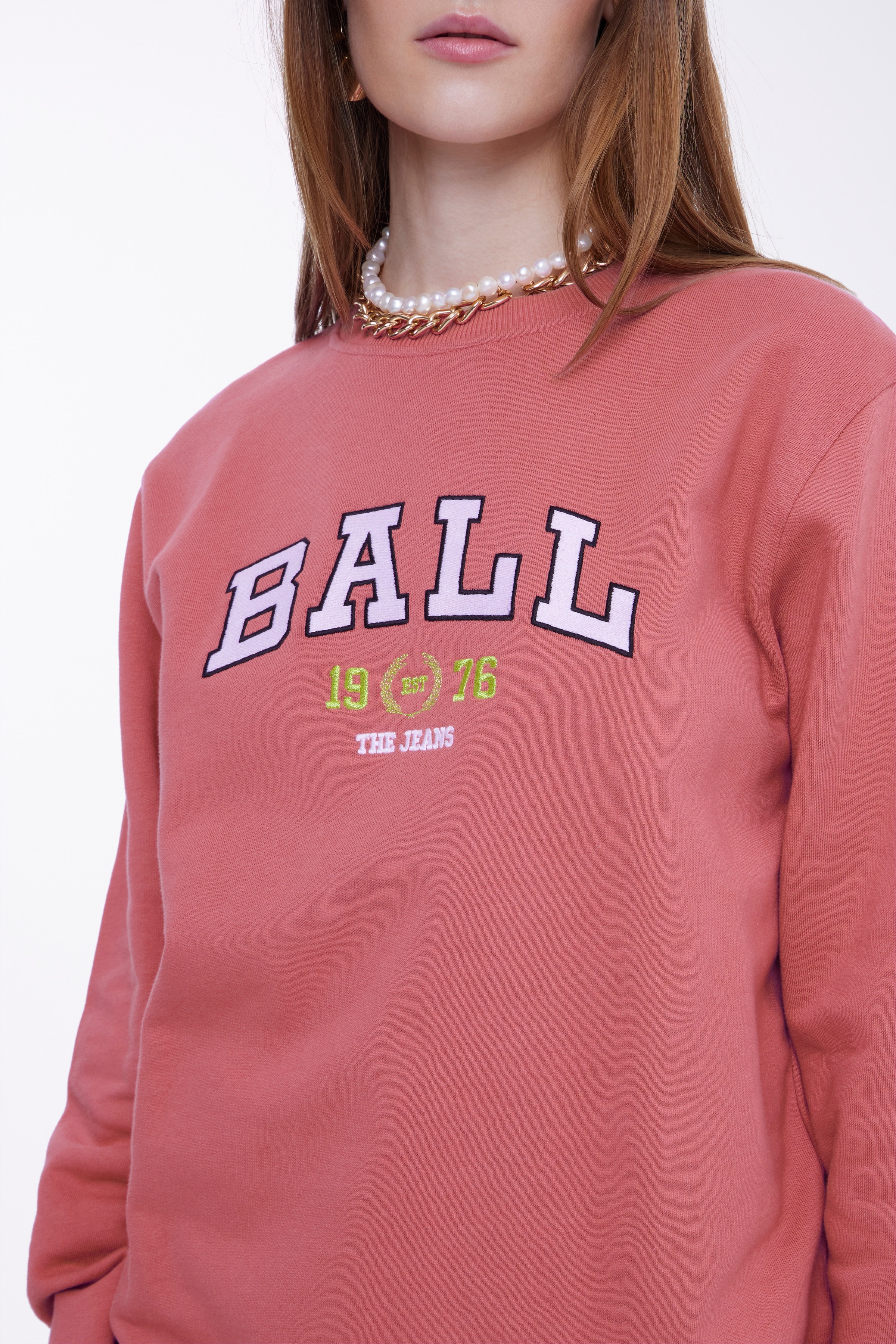 L. TAYLOR SWEATSHIRT LOOKBOOK DETAIL 50400052-161522