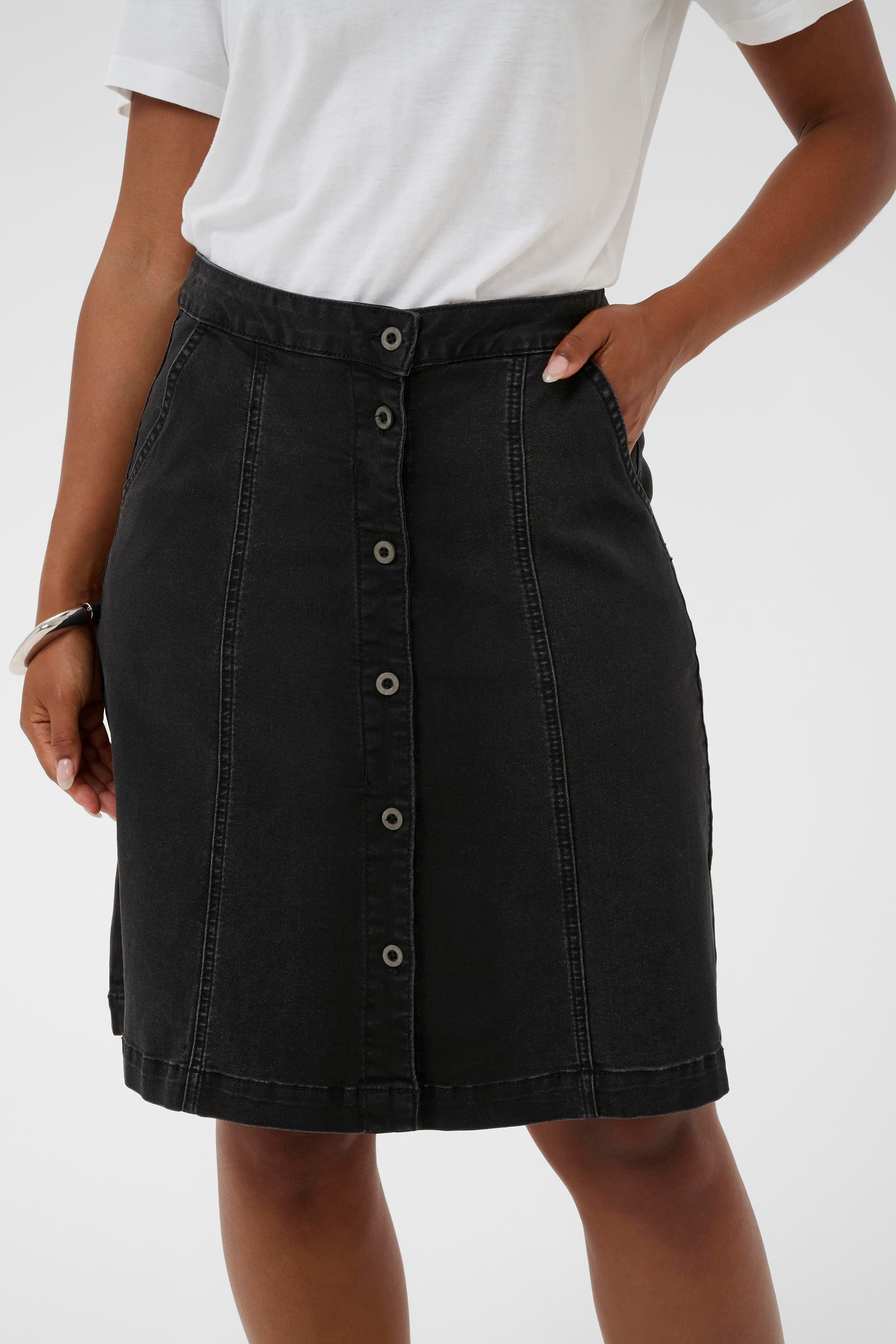 CRUniforma Skirt LOOKBOOK DETAIL 10614923-105225