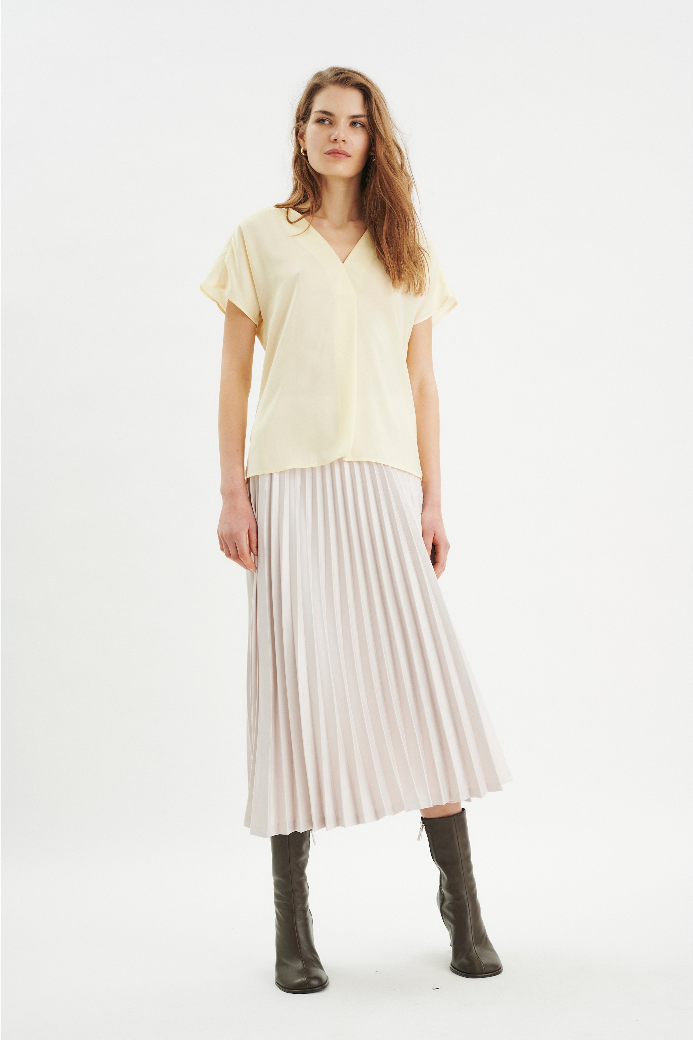 RindaIW Top LOOKBOOK FRONT 30105188-120717