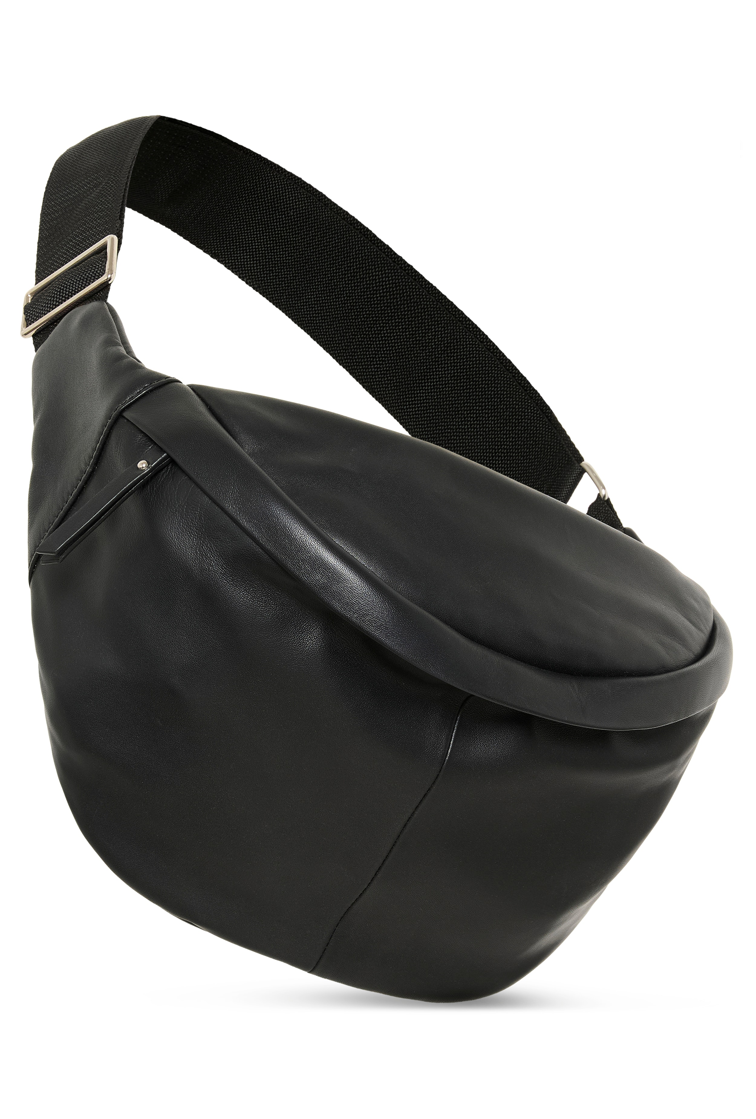 AvikaIW Bumbag LOOKBOOK FRONT 30110718-194008