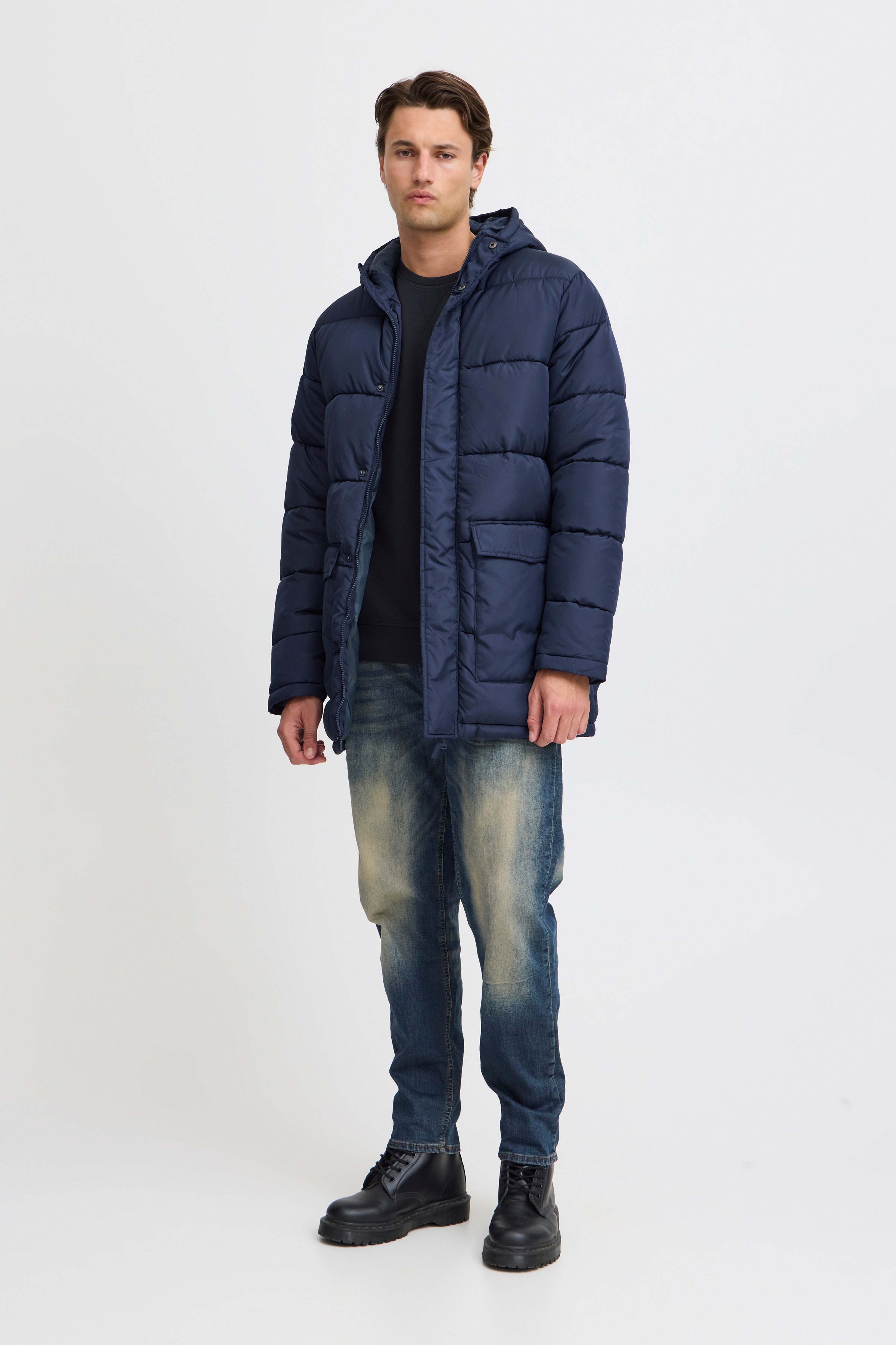 Outerwear LOOKBOOK FRONT 20717531-194024