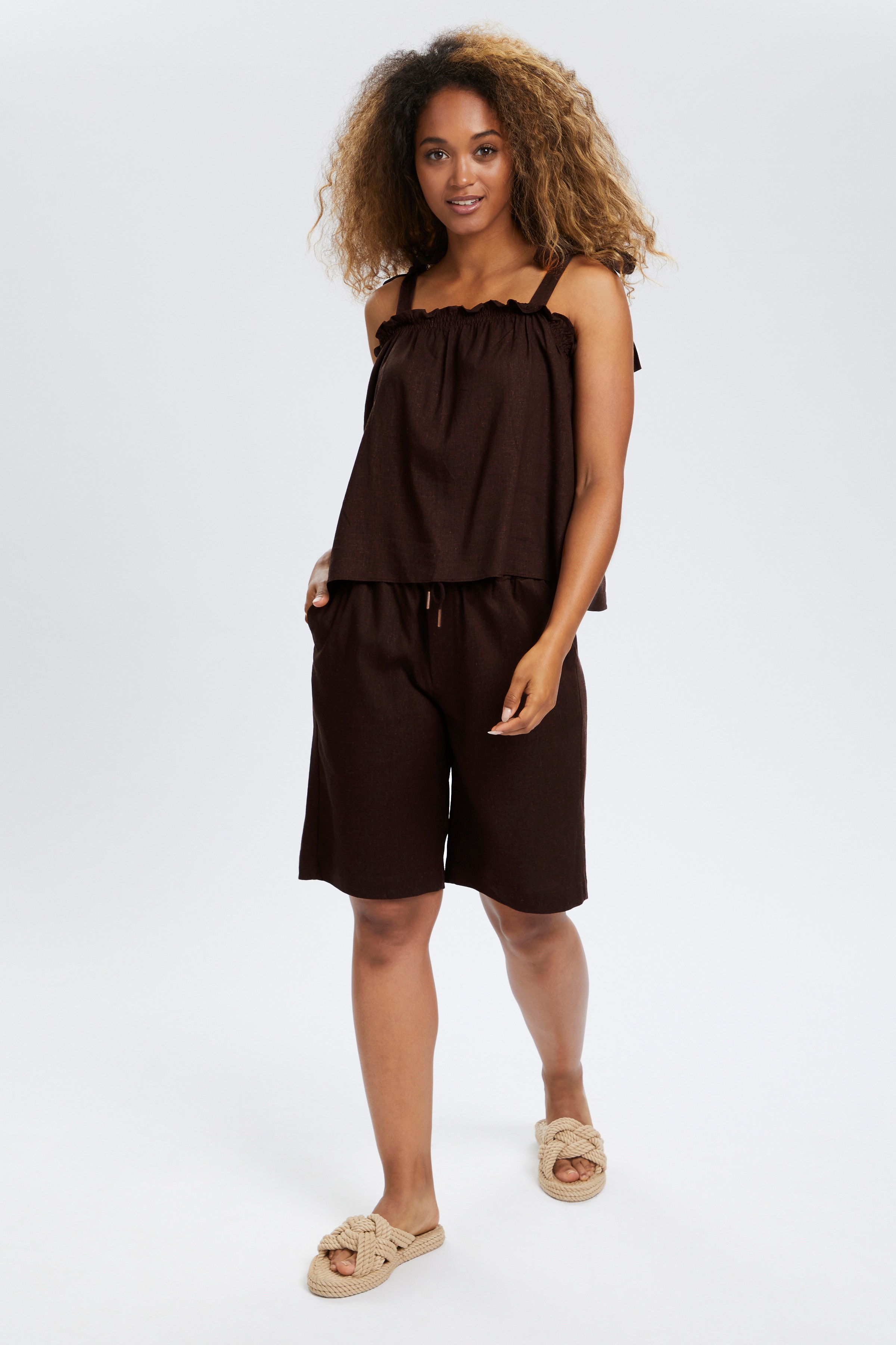 CRVenta Ärmellose Bluse LOOKBOOK FRONT 10610016-191016