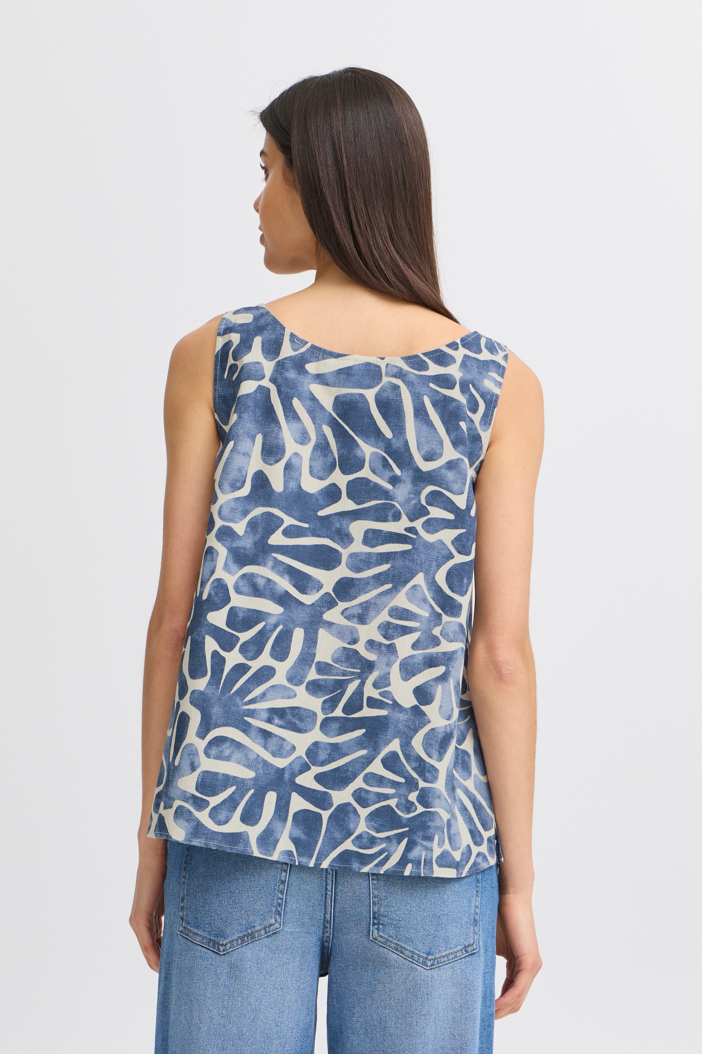 FRMADDIE Top LOOKBOOK FRONT 20615442-204670