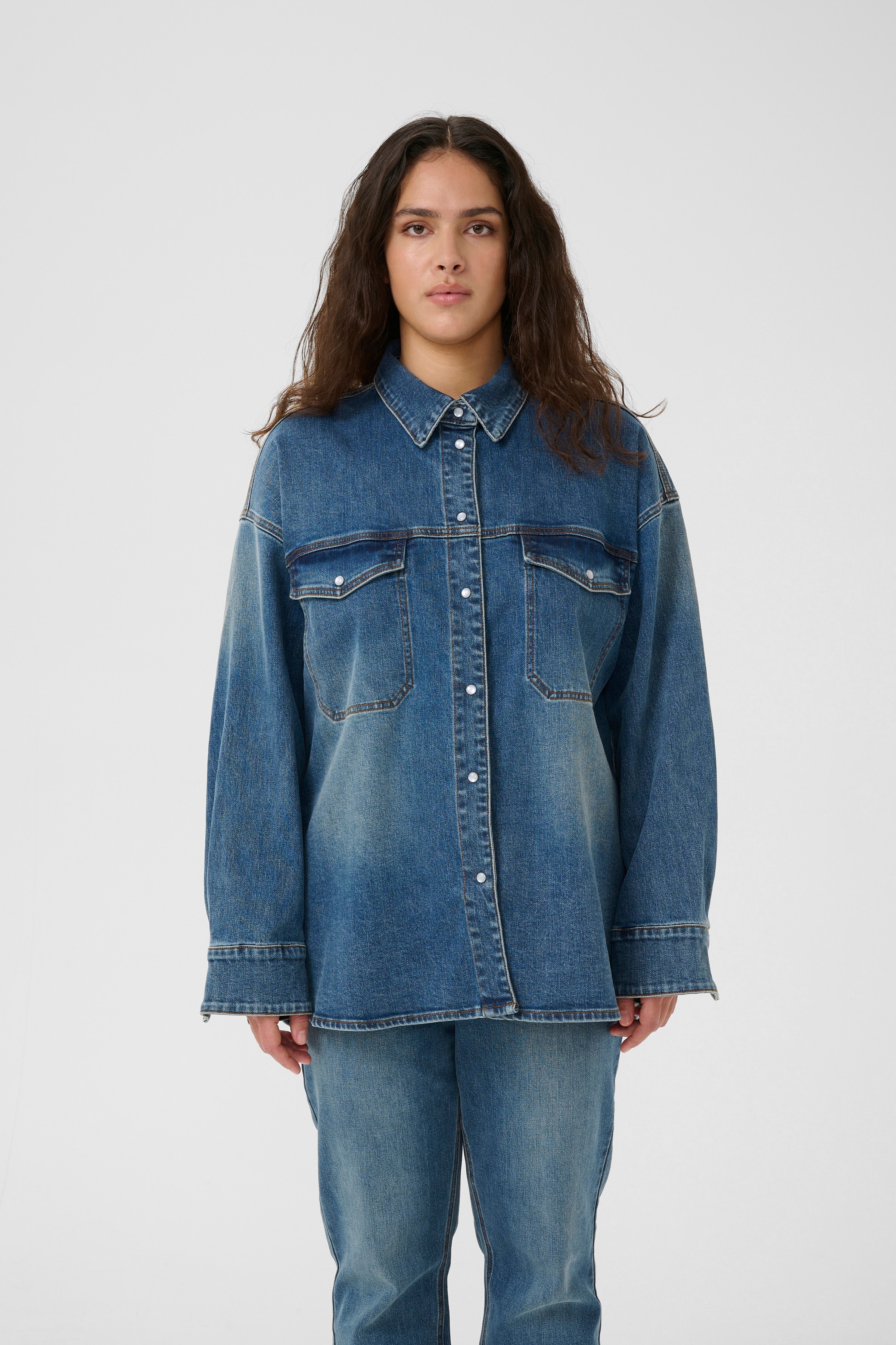 GZviva Denim shirt LOOKBOOK FRONT 10910575-108303