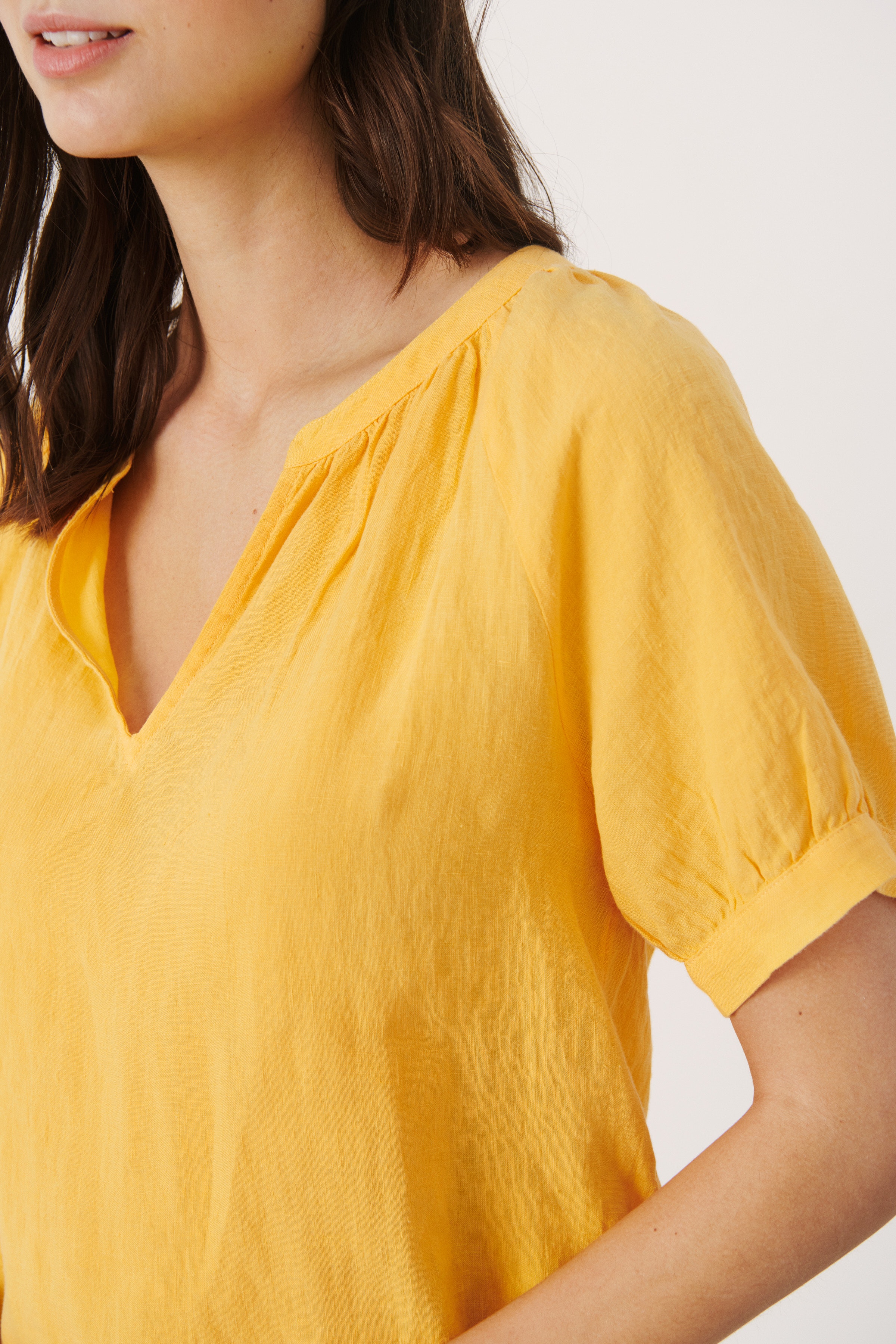 PopsyPW Short-sleeved linen blouse LOOKBOOK DETAIL 30306825-130942