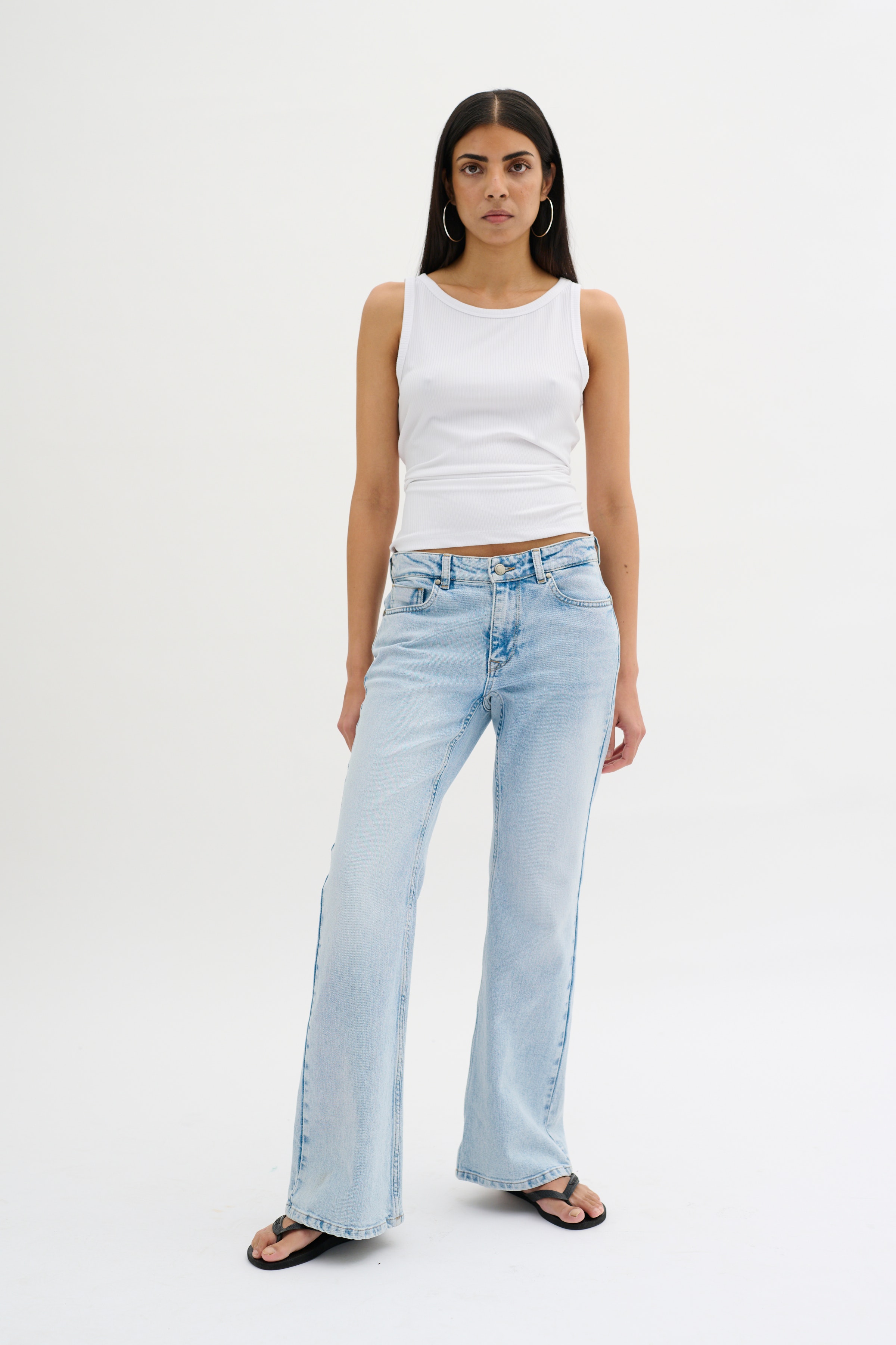 LucyMW Jeans LOOKBOOK FRONT 10704297-100046