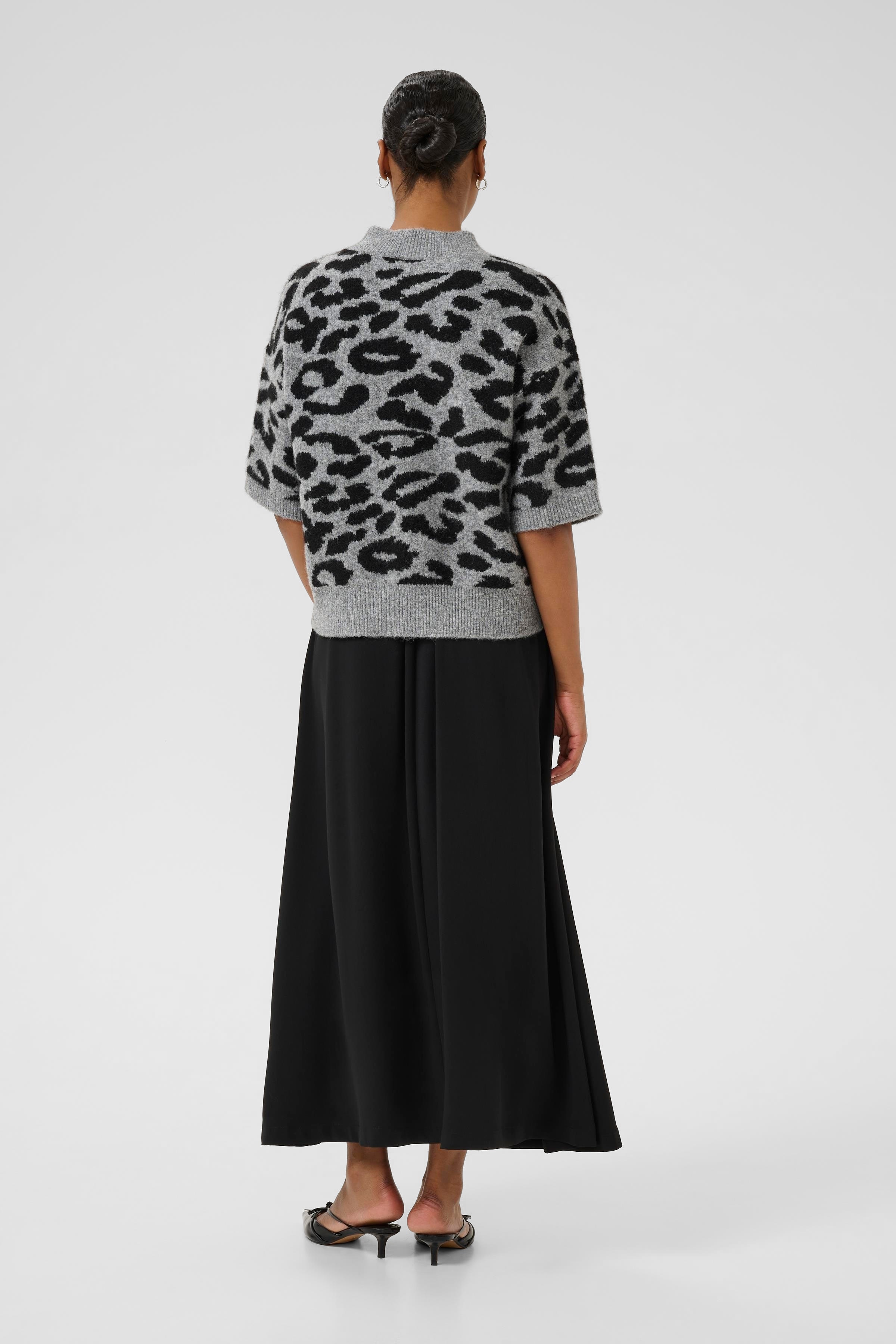 KAsandra Pullover LOOKBOOK BACK 10510453-108298