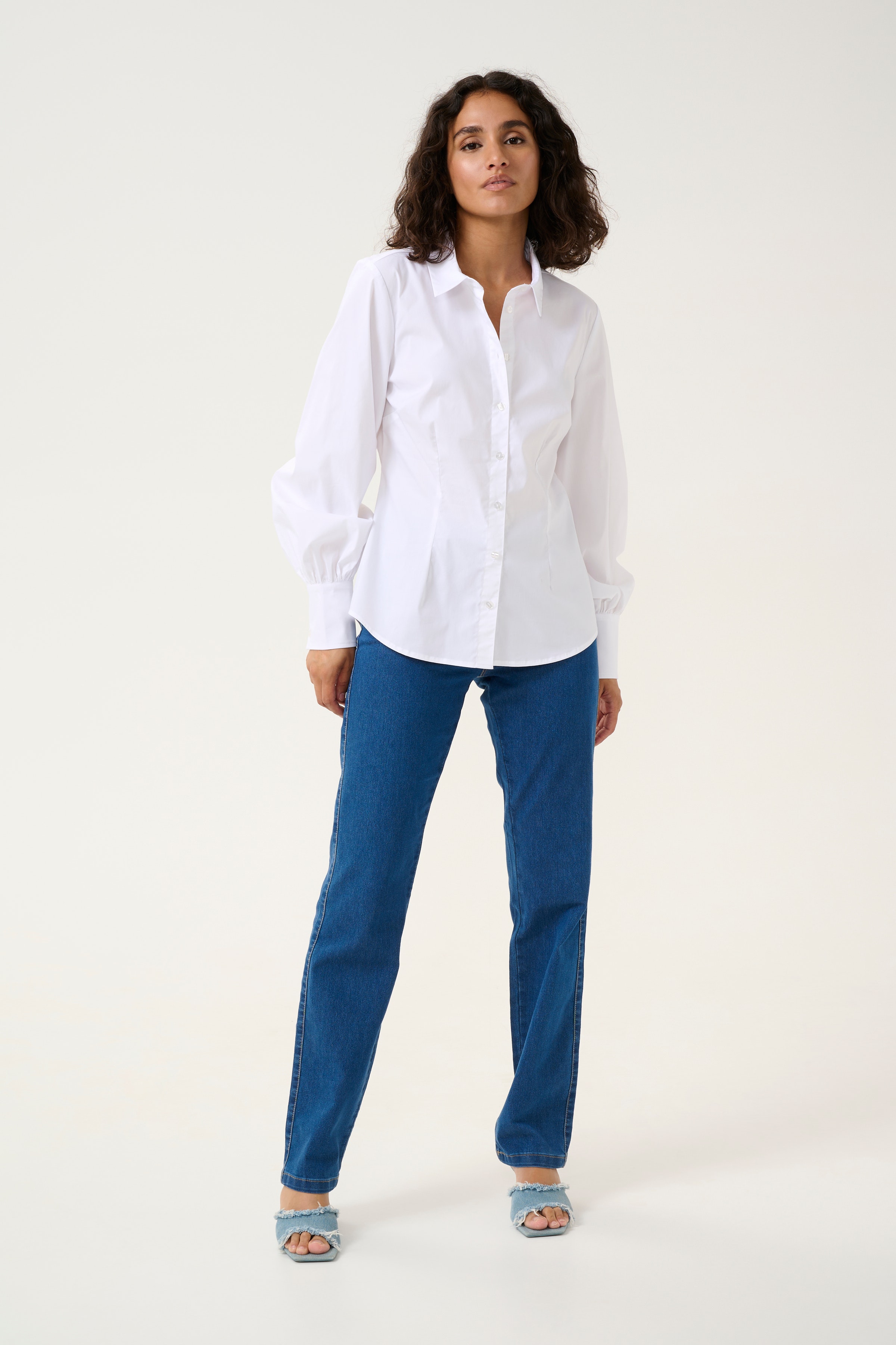 KAnicole Shirt LOOKBOOK FRONT 10508231-110601