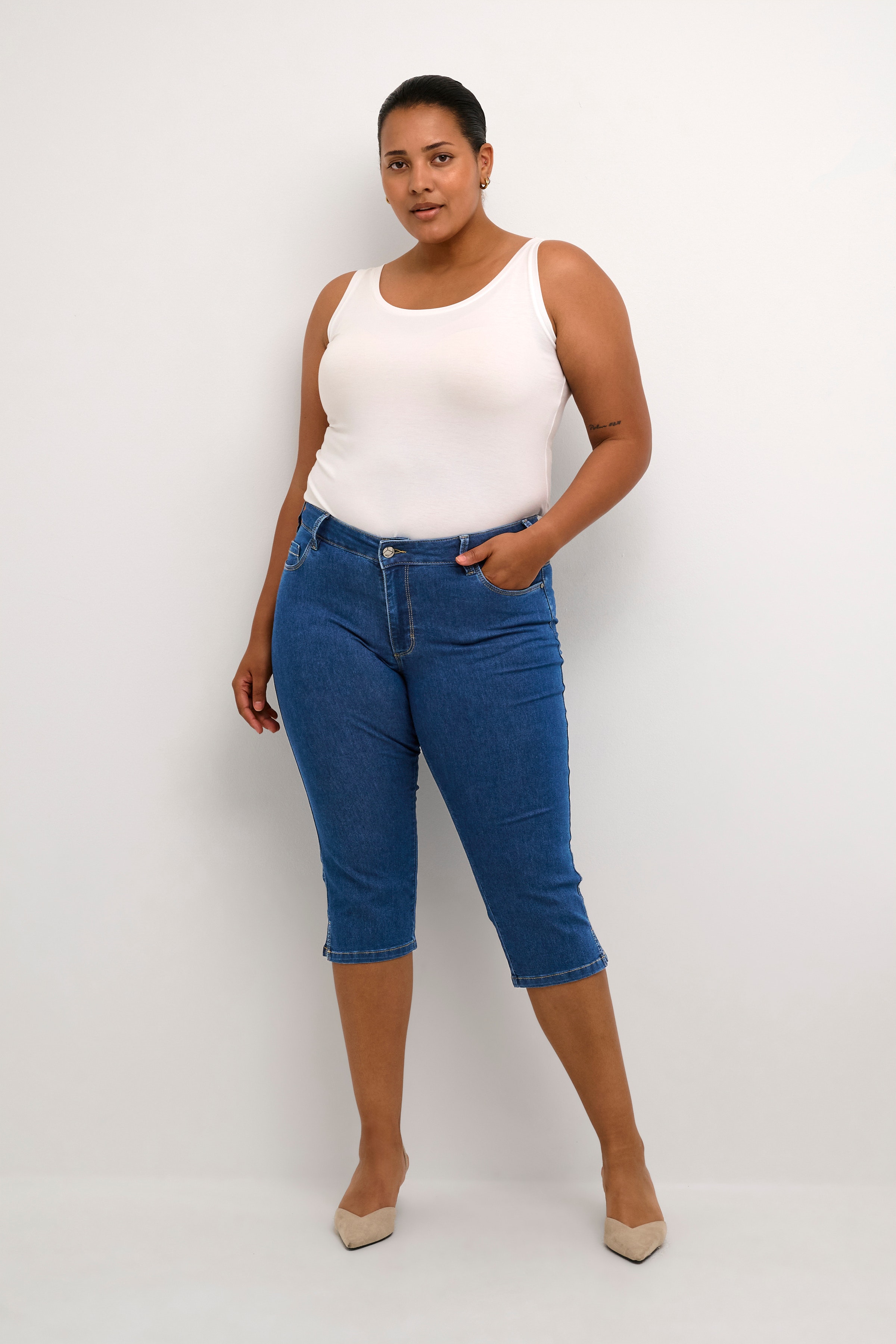 KCvicka Jeans LOOKBOOK FRONT 10580889-103758