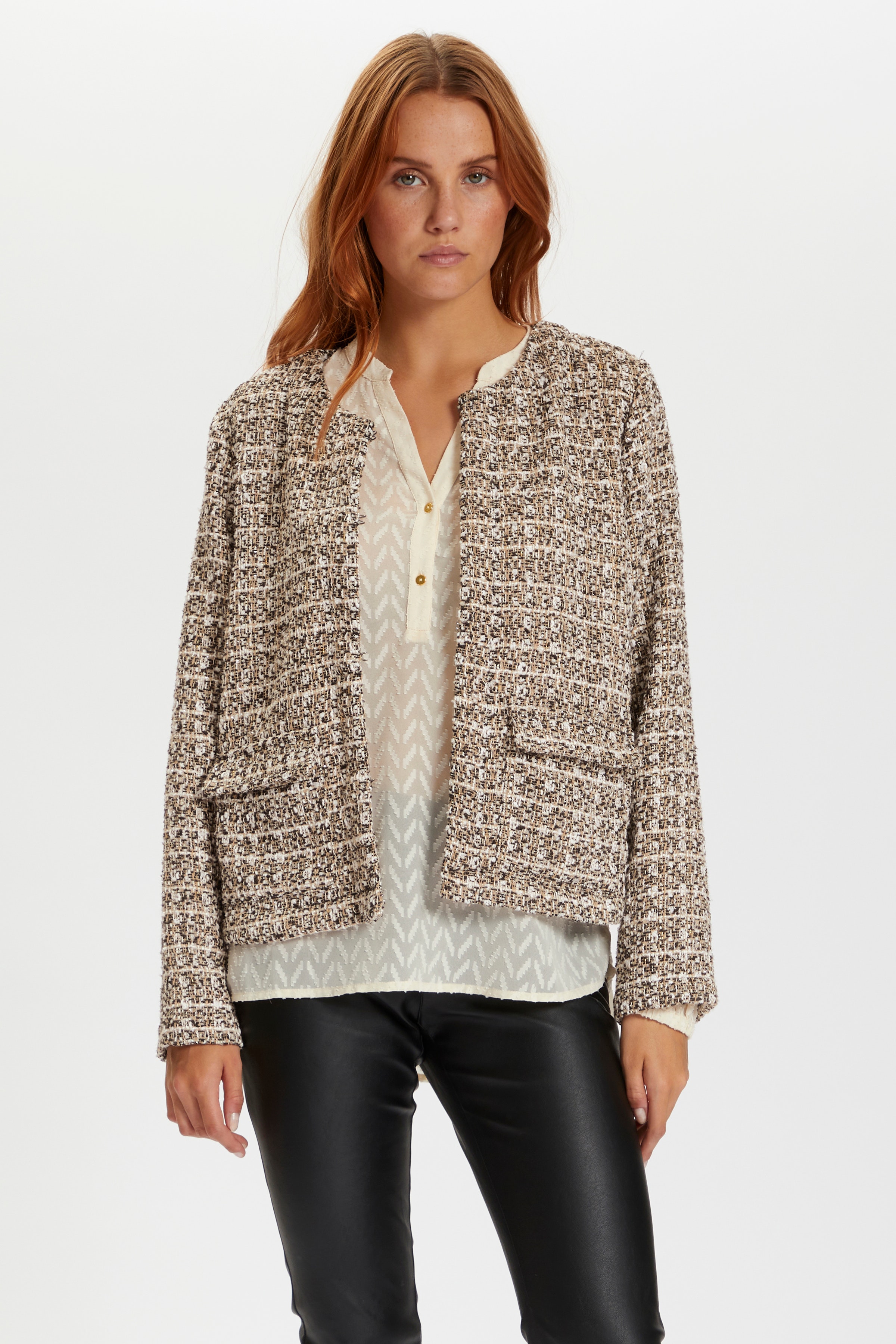 IvalinaSZ Jacket

 LOOKBOOK FRONT 30511958-193911