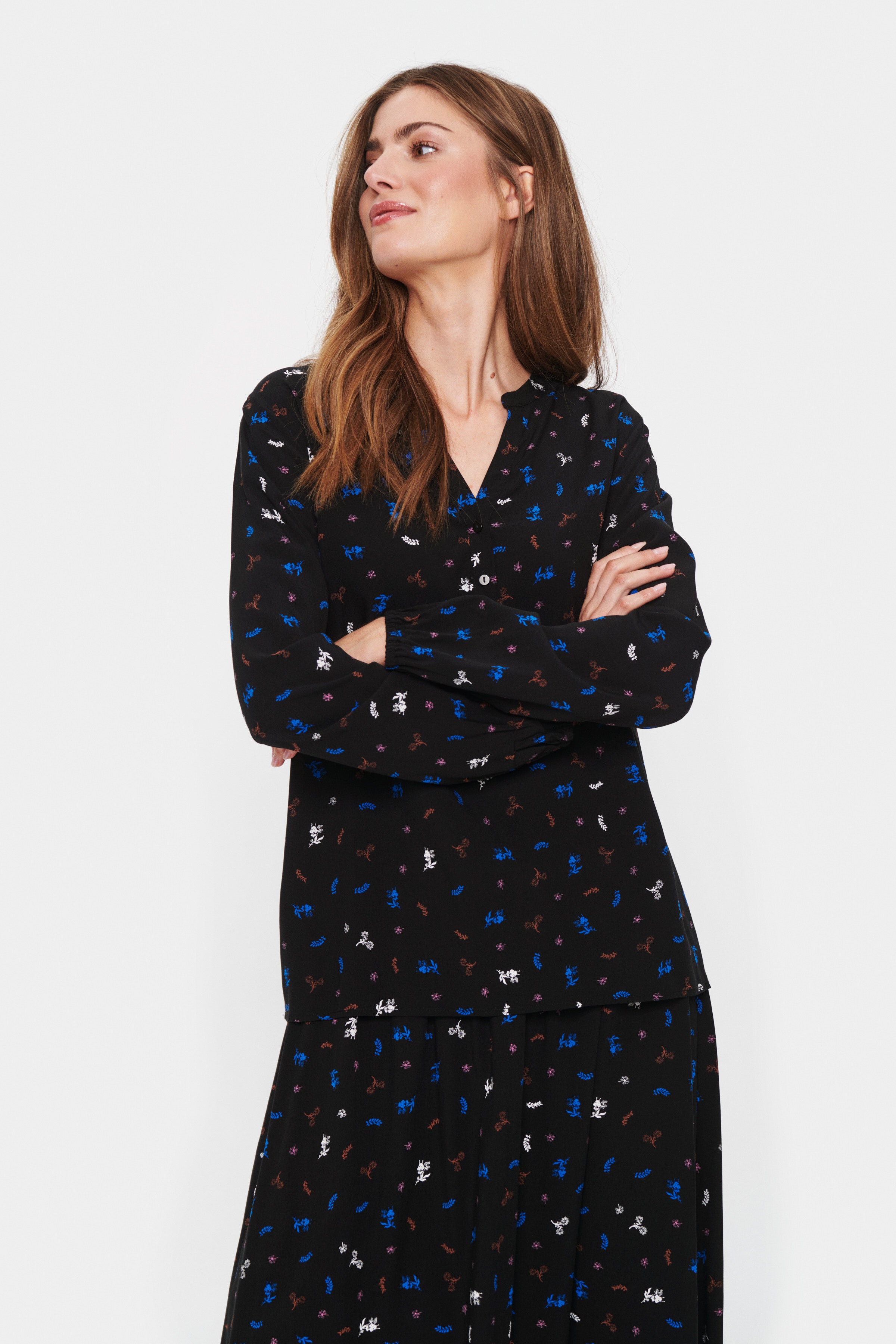 EdaSZ Skjorta LOOKBOOK FRONT 30511901-600404