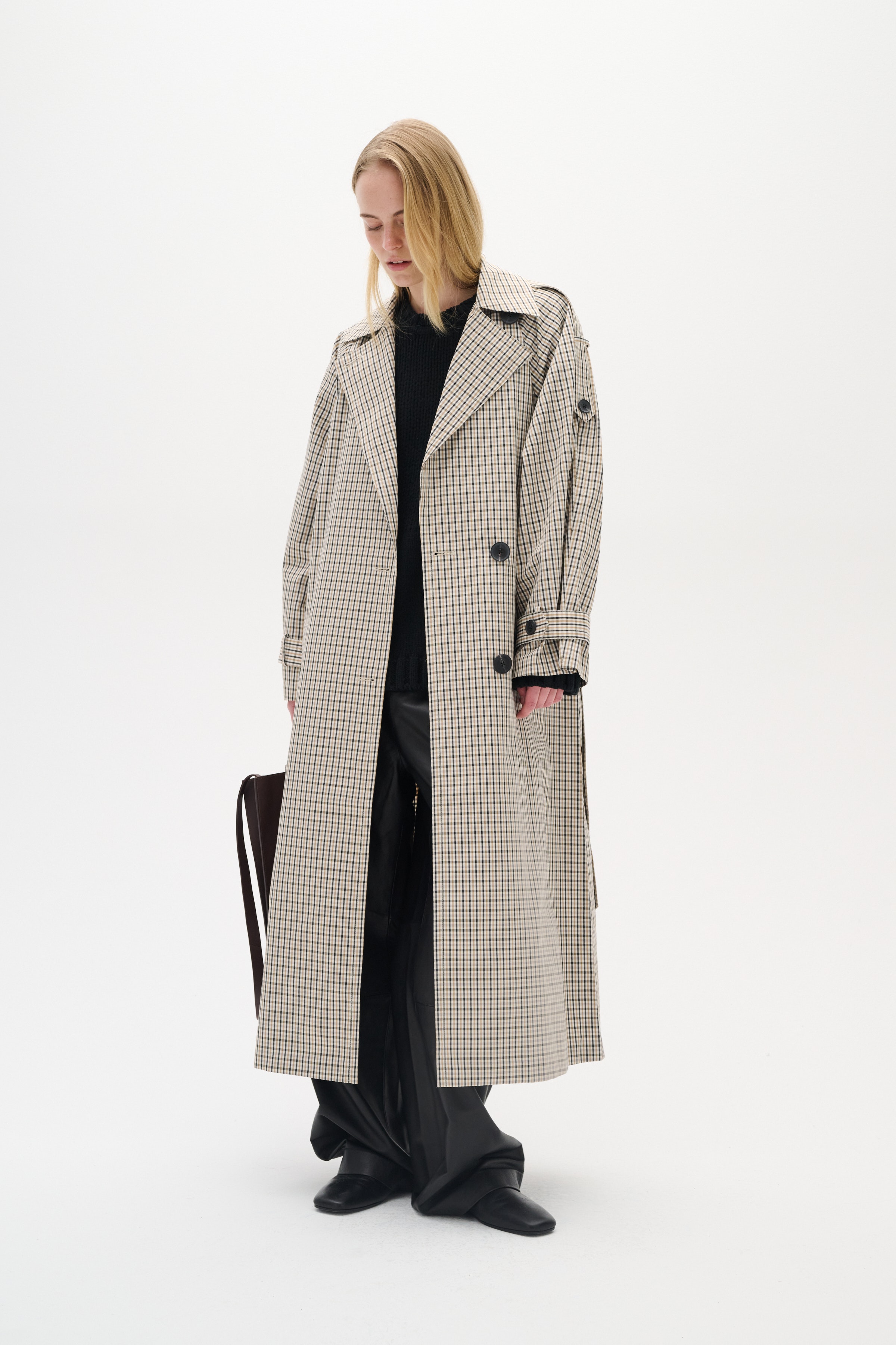 UmayaIW Trenchcoat LOOKBOOK FRONT 30110020-300534