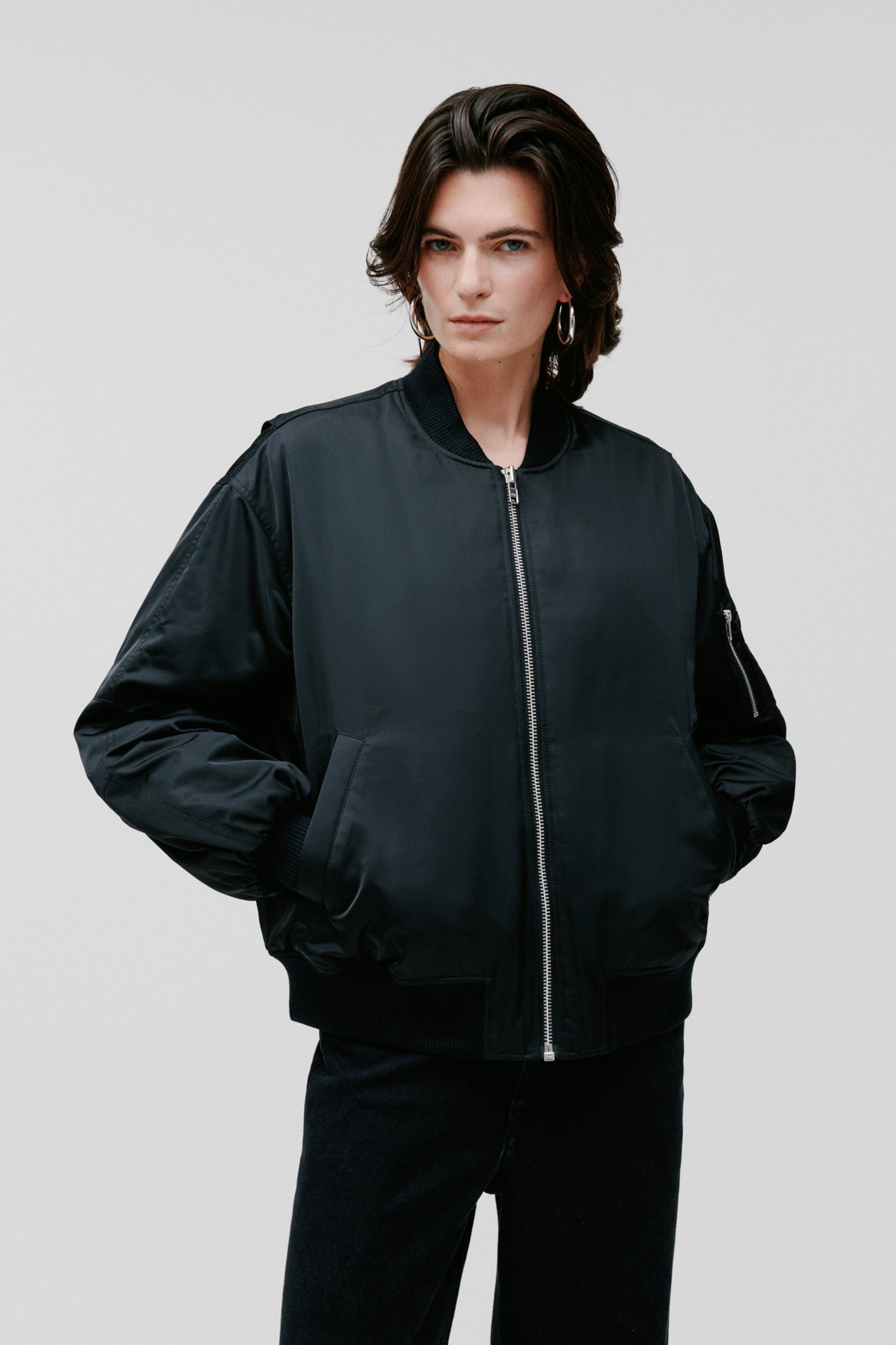 JANE JACKET LOOKBOOK FRONT 30600420-BK999