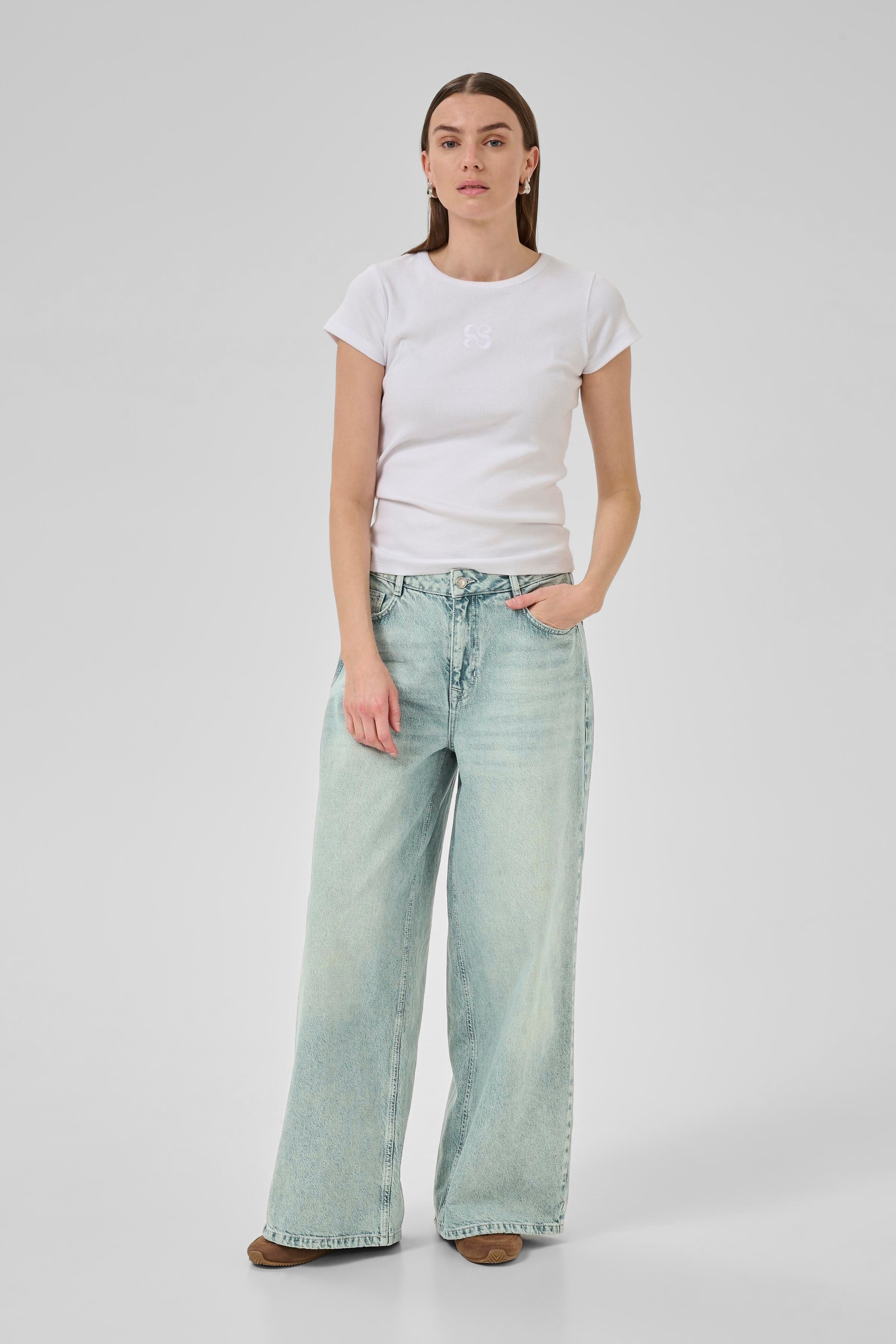 JessieMW Jeans LOOKBOOK FRONT 10705203-100050