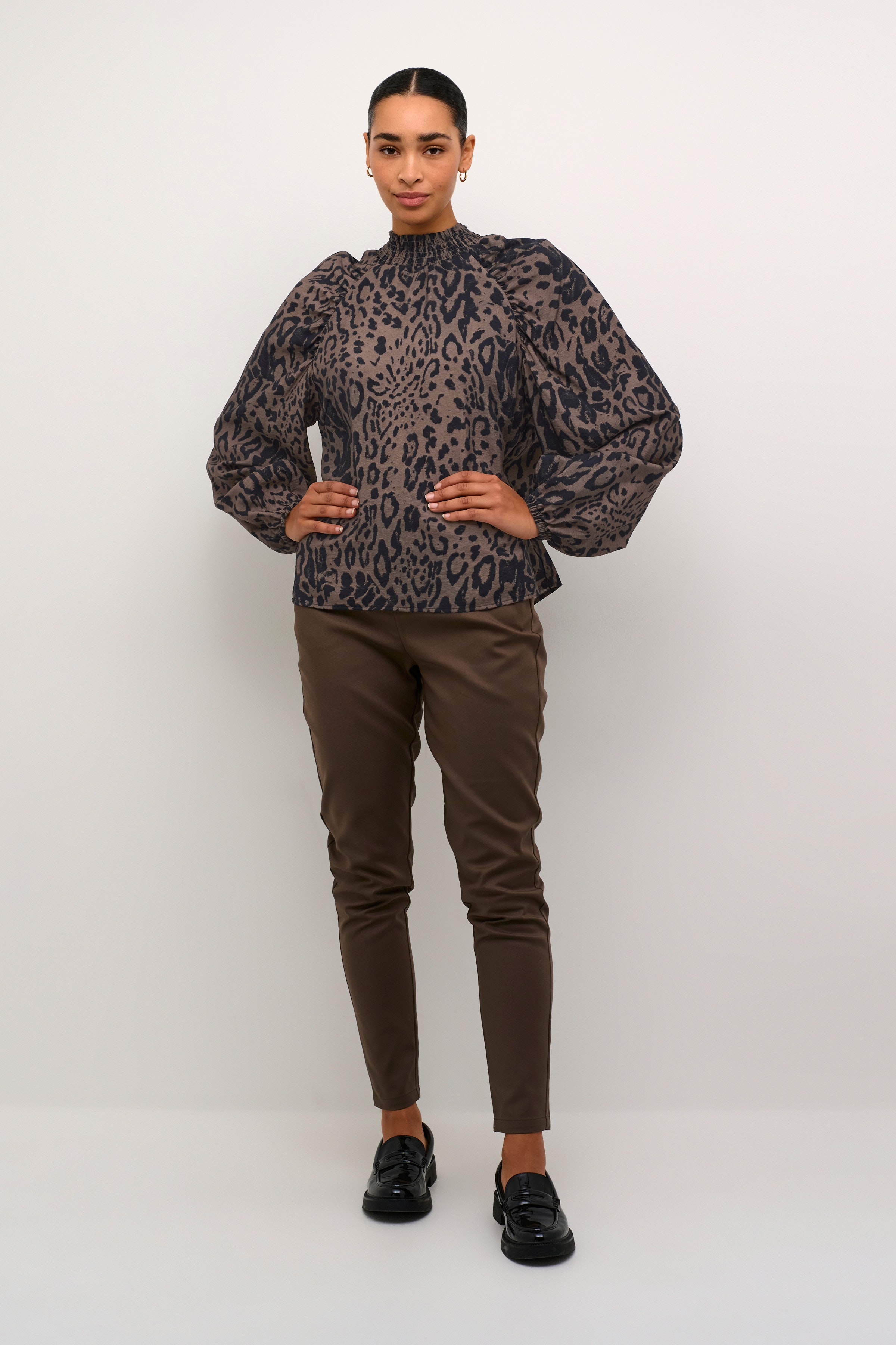 KAjemma Blouse LOOKBOOK FRONT 10508970-106279