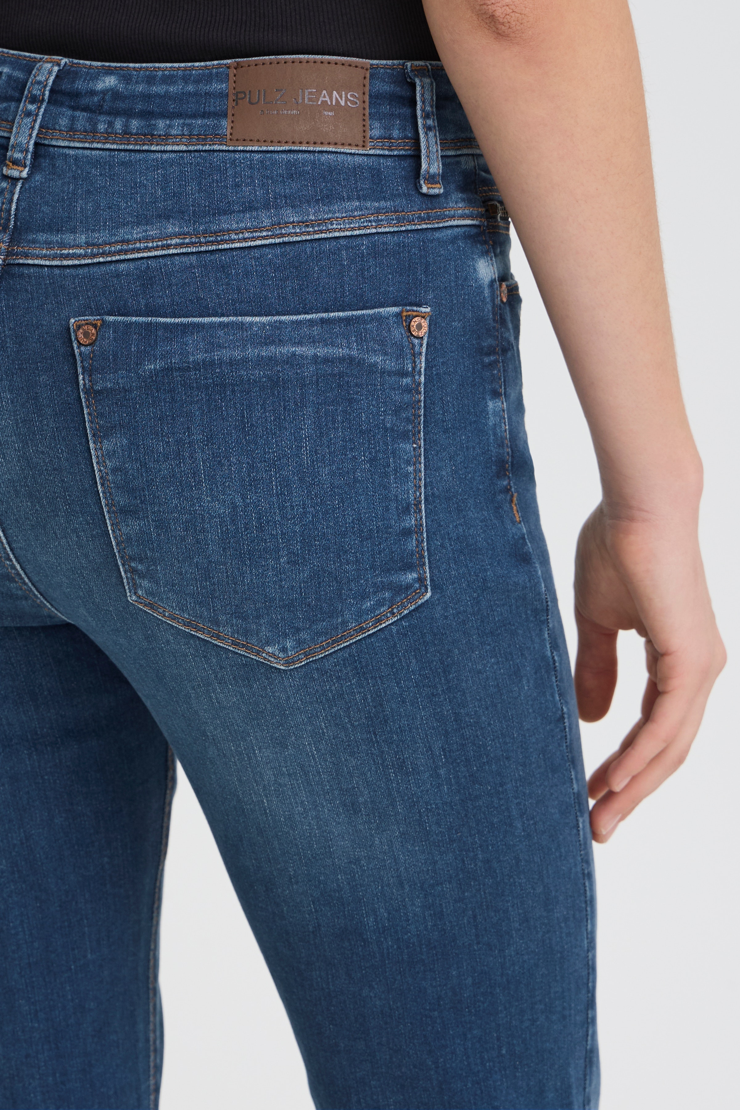 PZSANDRA Hw Jeans Straight Leg LOOKBOOK DETAIL 50205860-200005