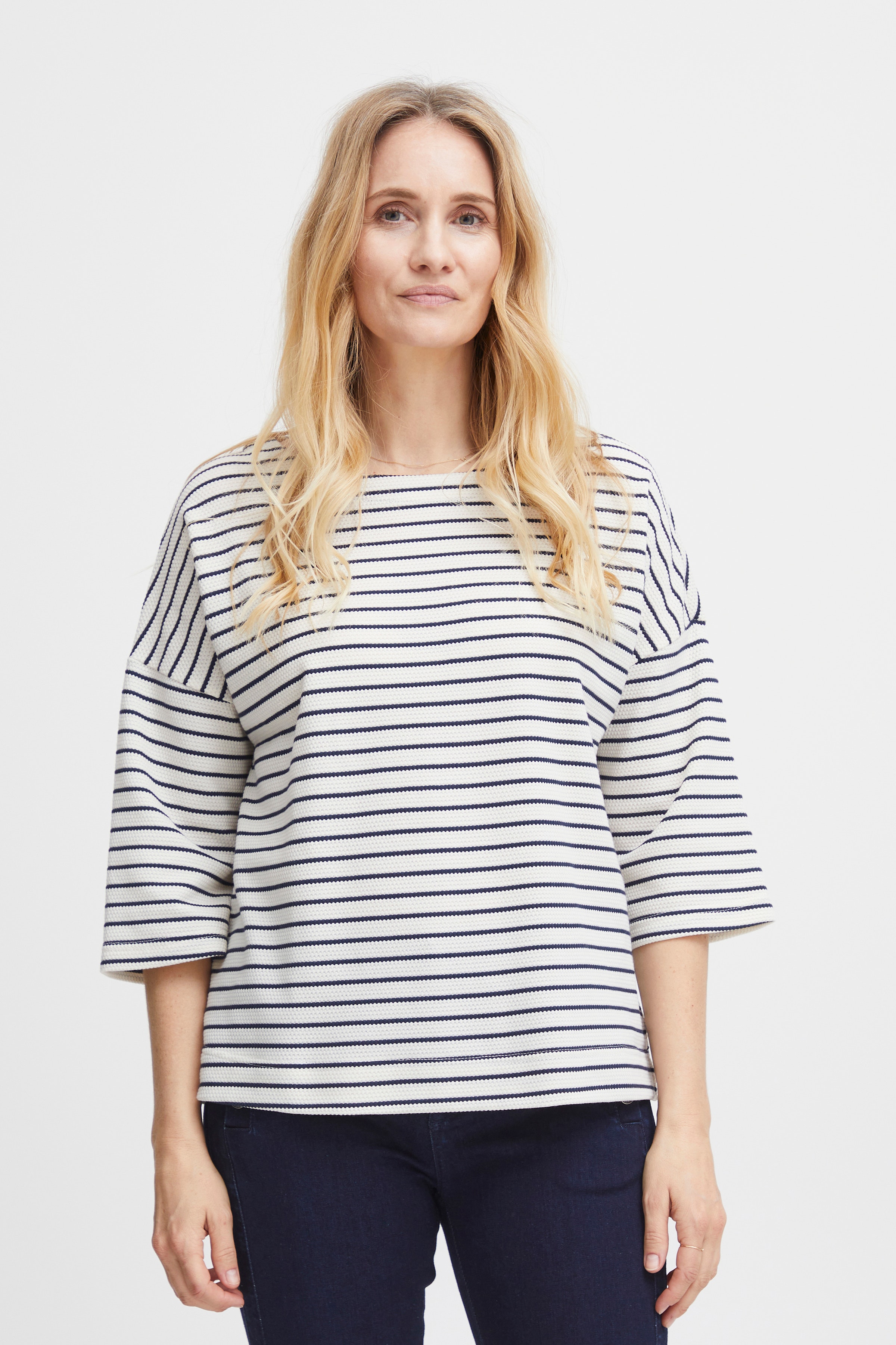 FRSADA T-shirt LOOKBOOK FRONT 20612543-200103