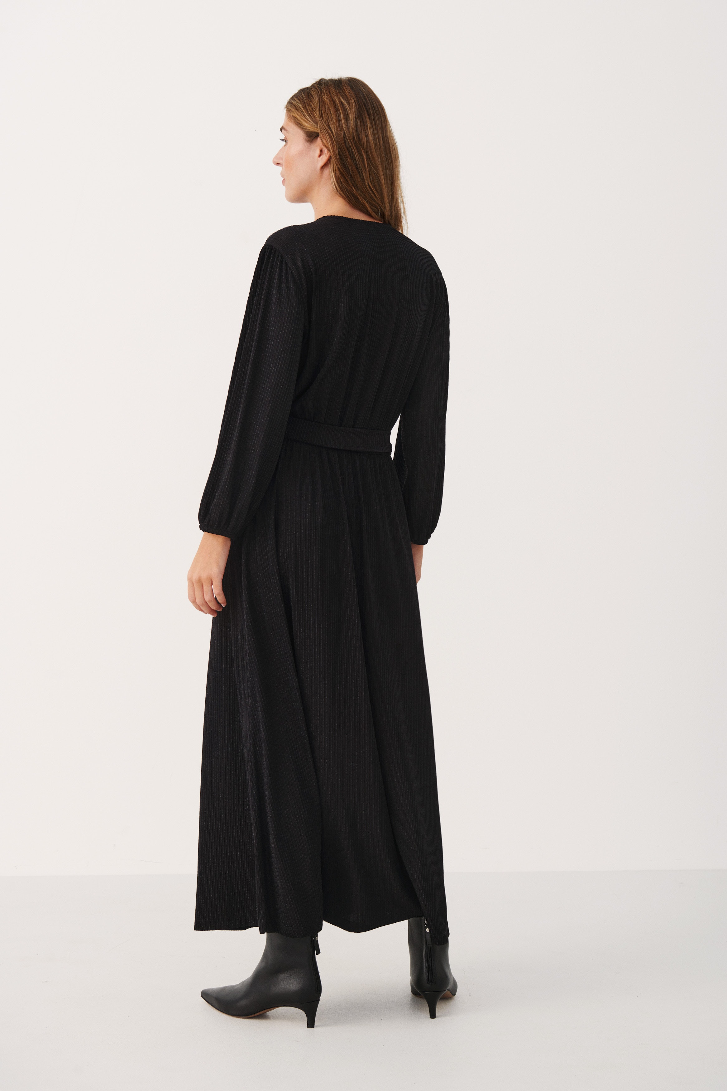 ThennaPW Dress LOOKBOOK BACK 30307257-194008