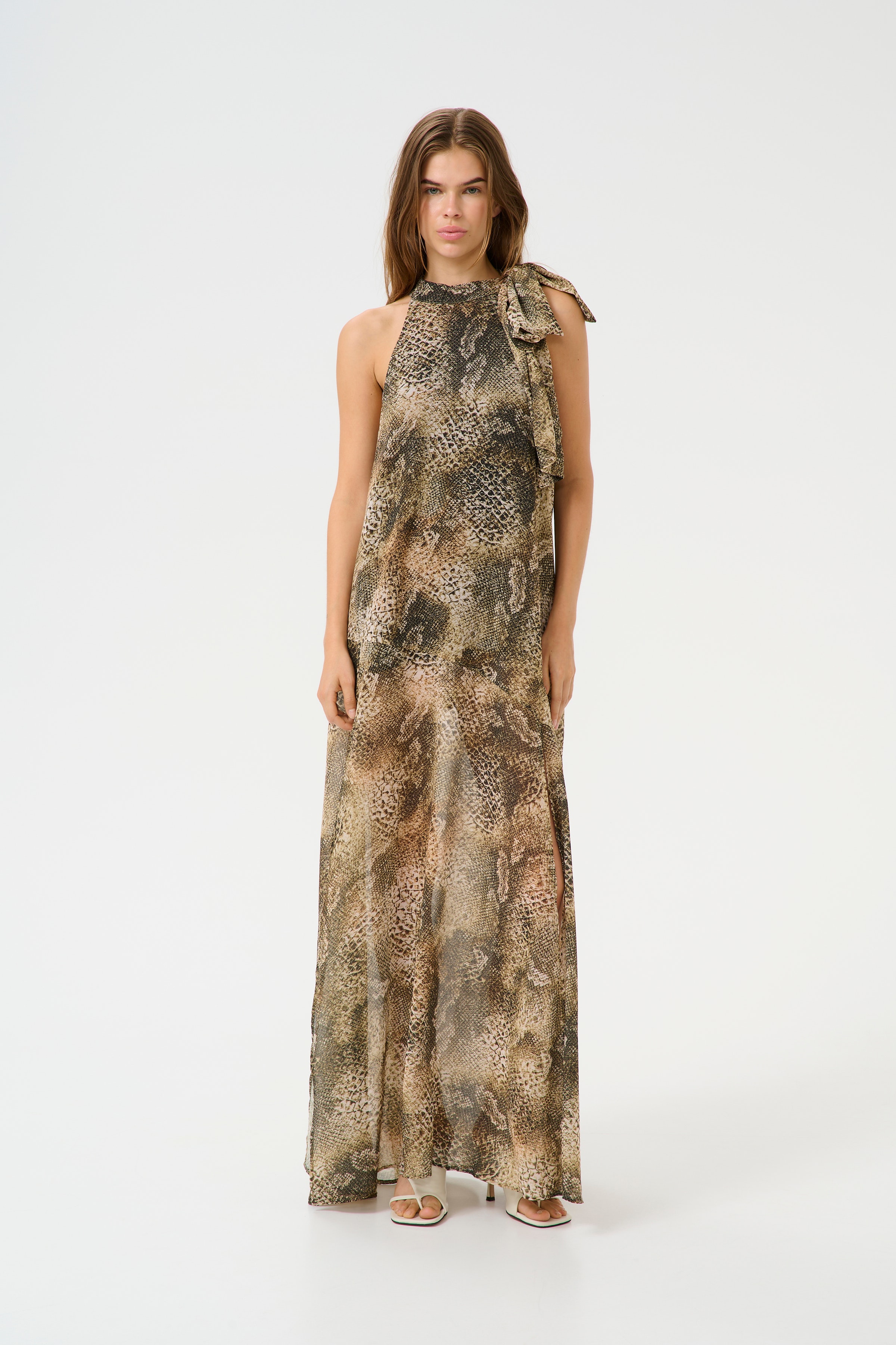 GZsanka Klänning LOOKBOOK FRONT 10910234-107549