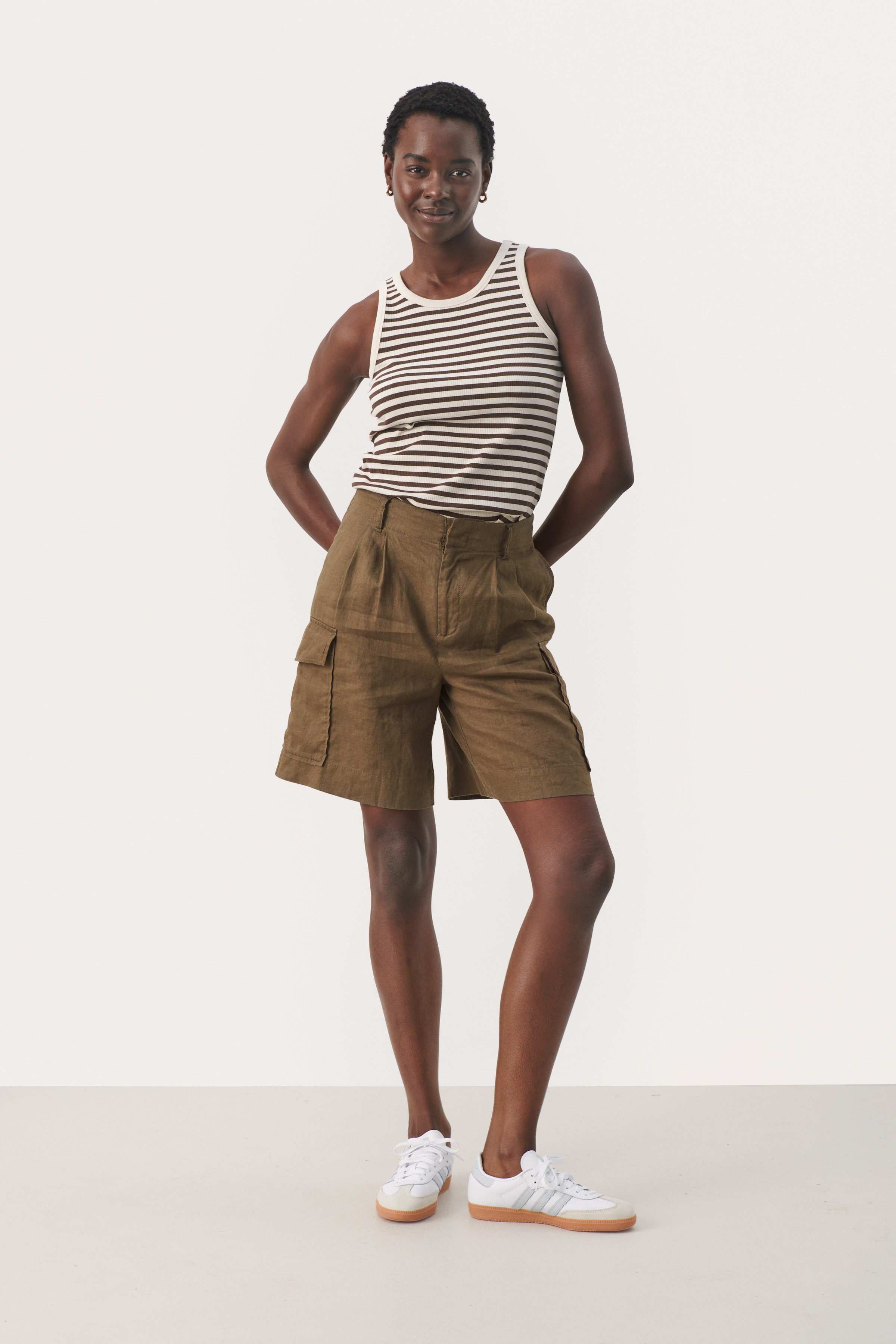 GedictePW Linen shorts LOOKBOOK FRONT 30308588-190820