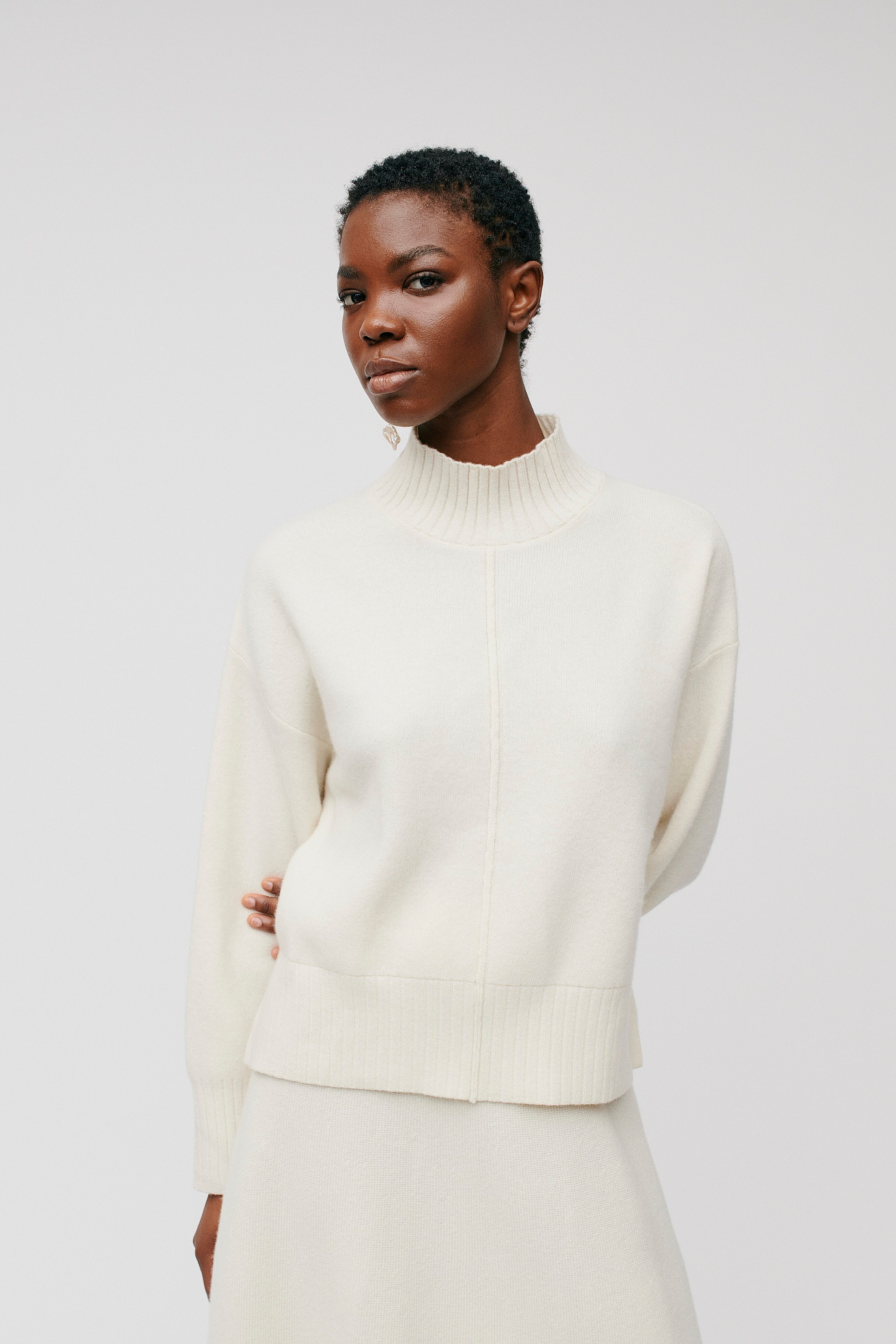 KAREEN Pullover LOOKBOOK FRONT 30600379-WH020