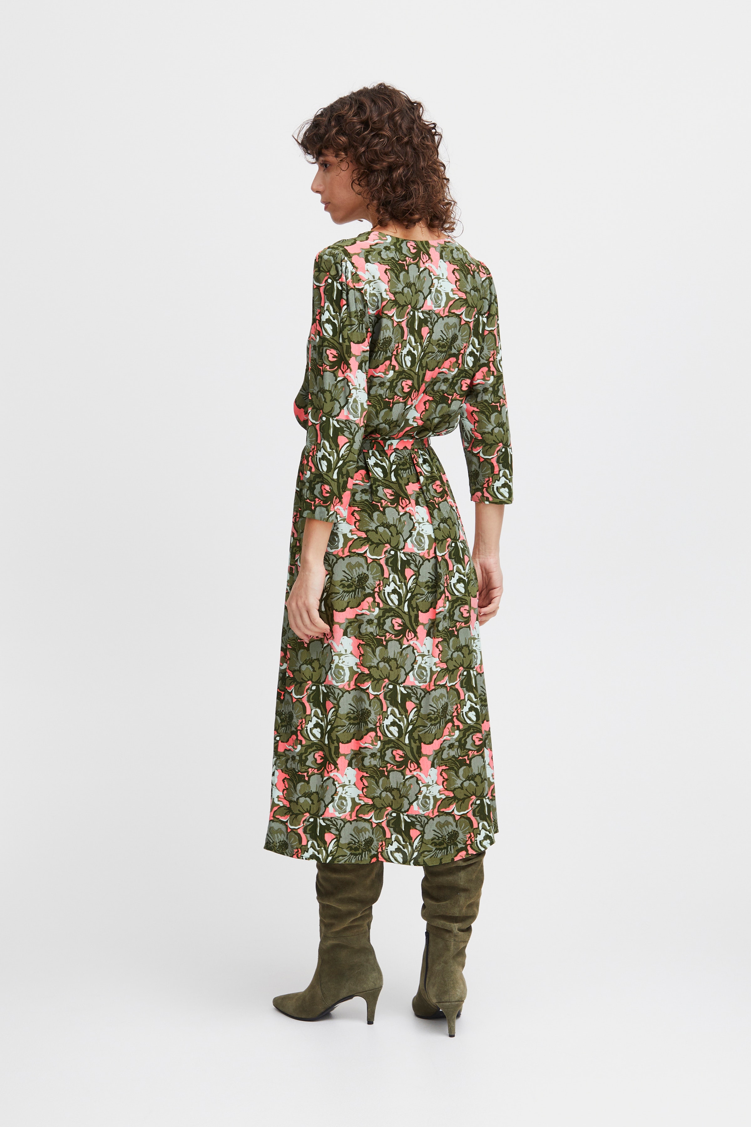 IRFARROW Robe LOOKBOOK BACK 20119613-202406