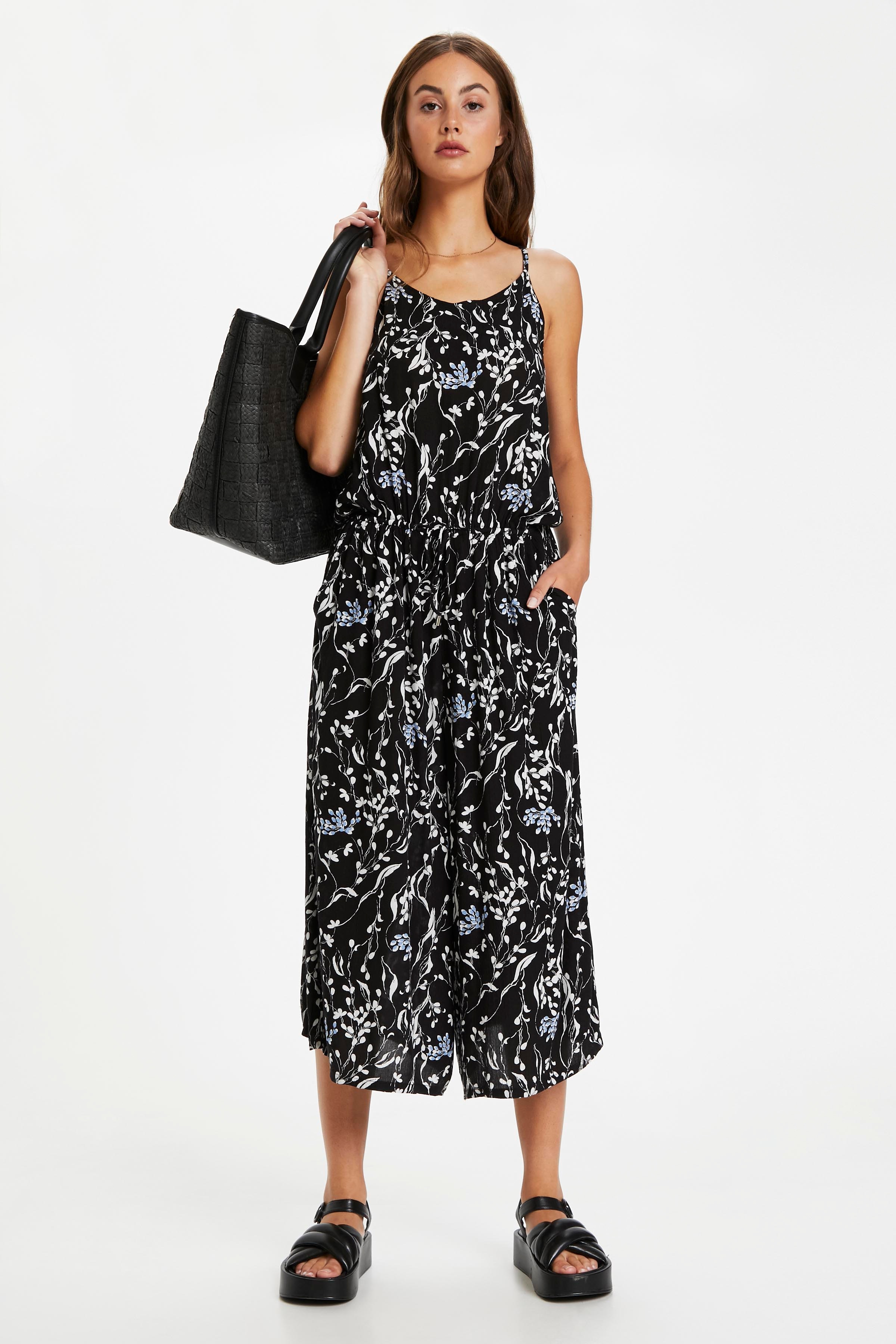 SLZaya Most Jumpsuit

 LOOKBOOK FRONT 30405476-300757
